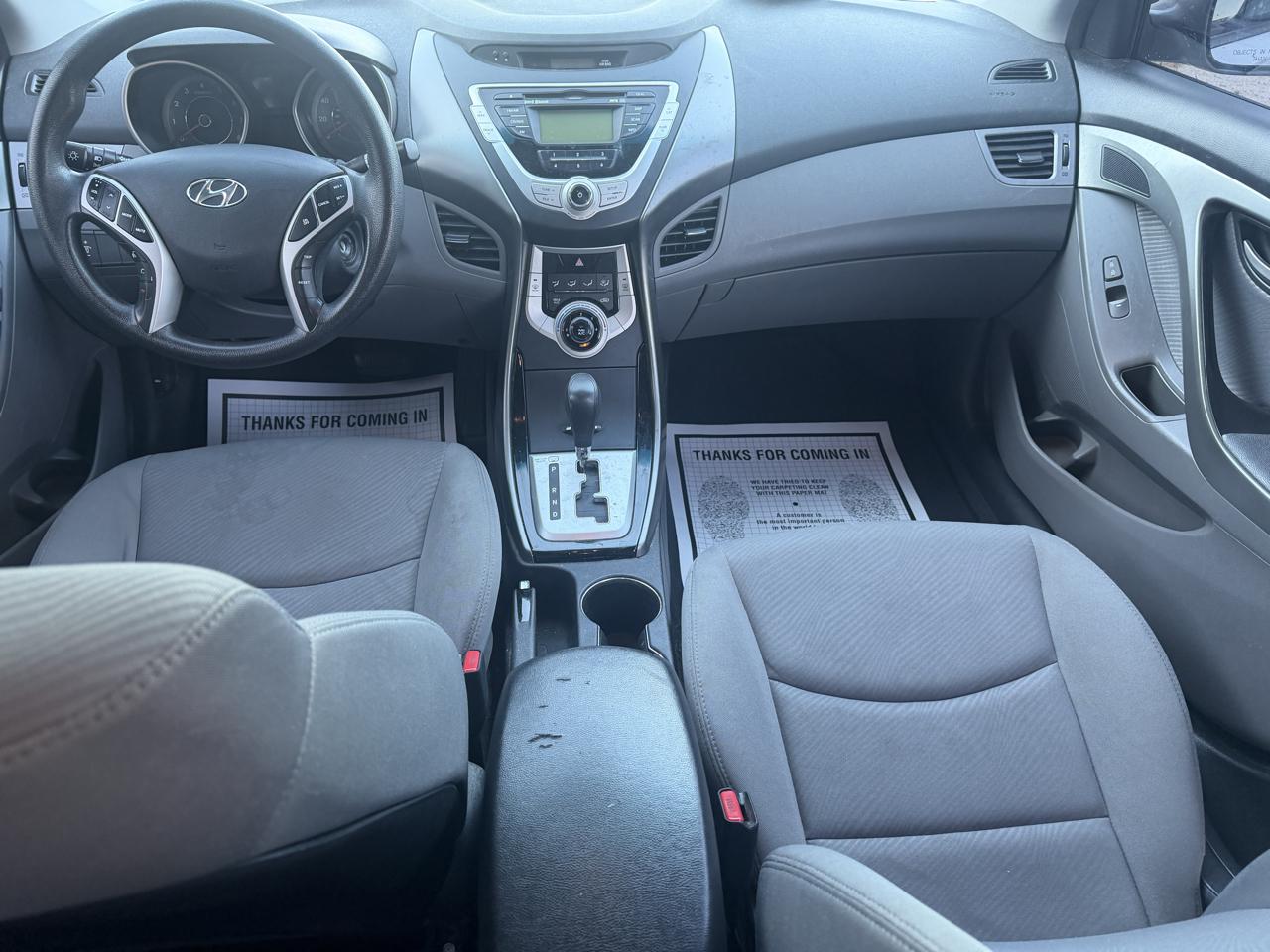 Hyundai Elantra Limited 2012