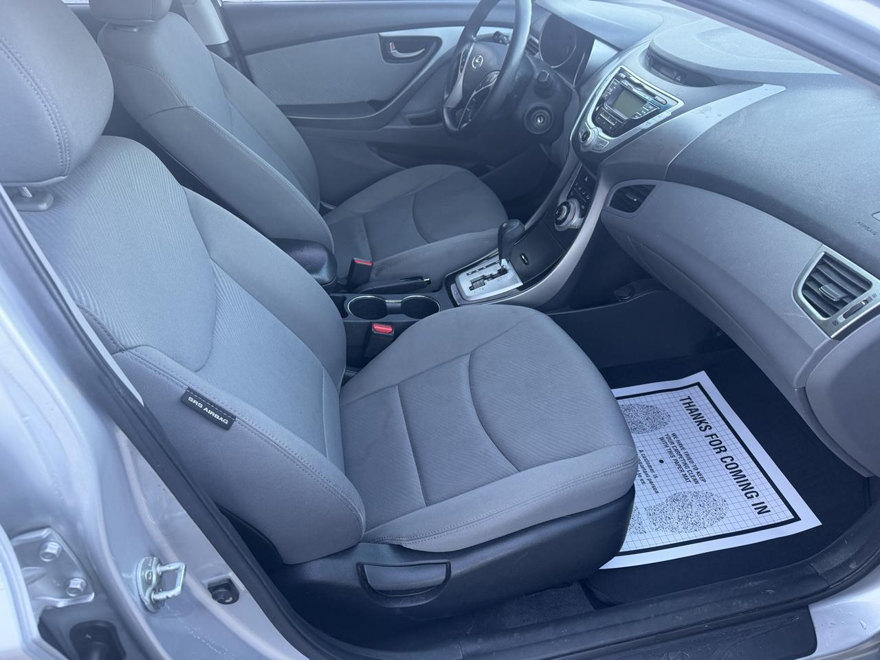 Hyundai Elantra Limited 2012