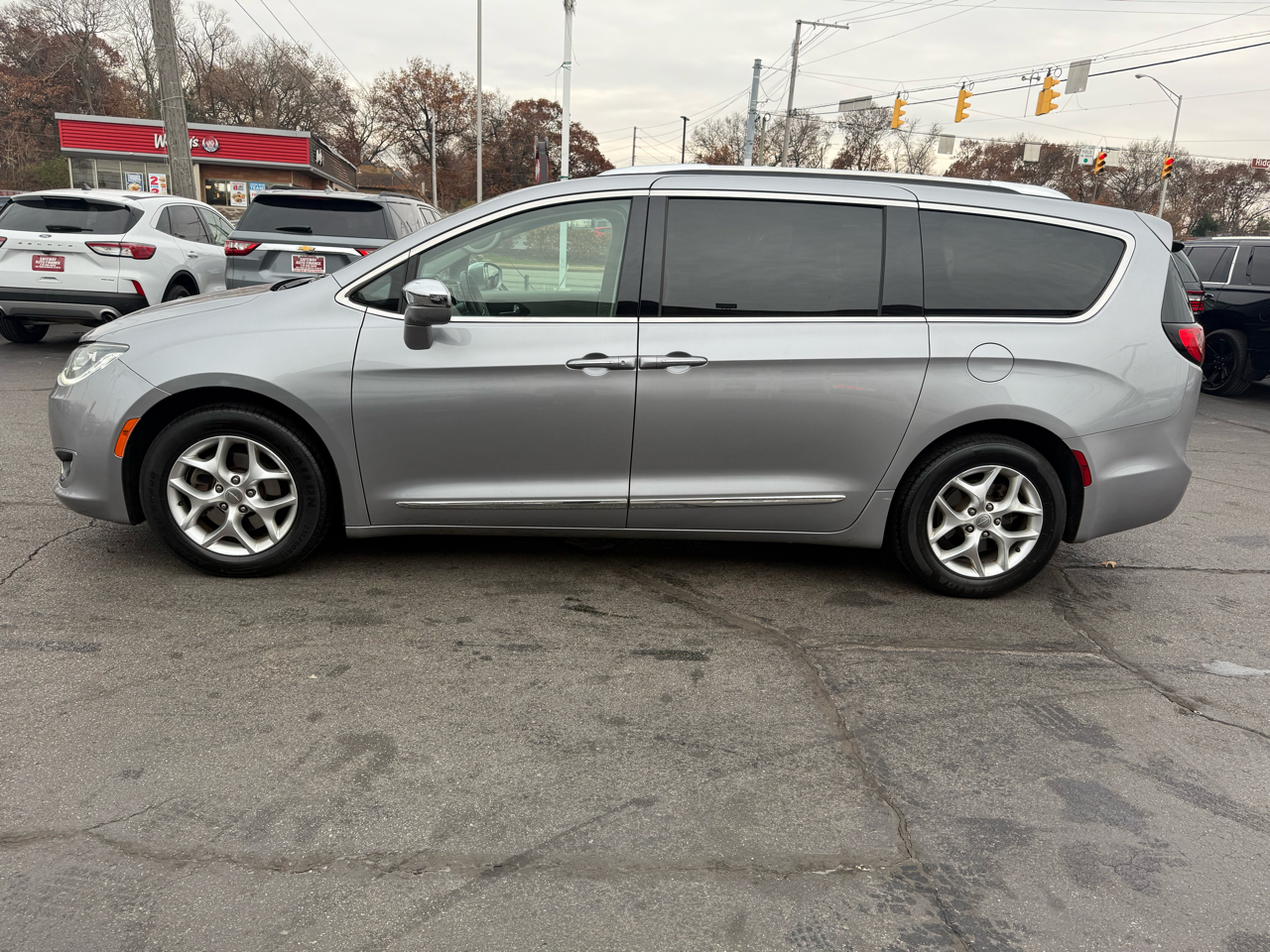 Chrysler Pacifica Limited FWD 2020