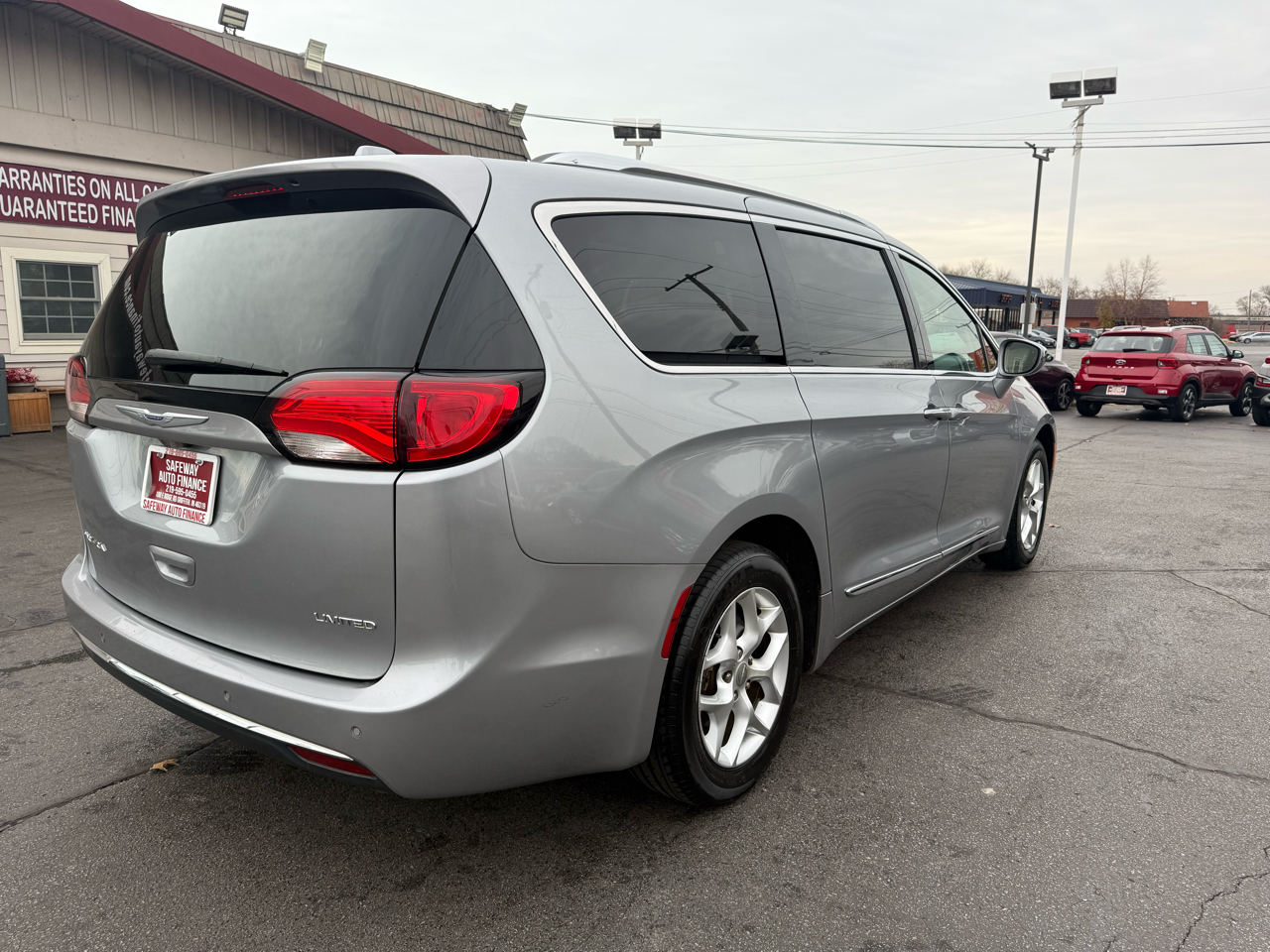 Chrysler Pacifica Limited FWD 2020