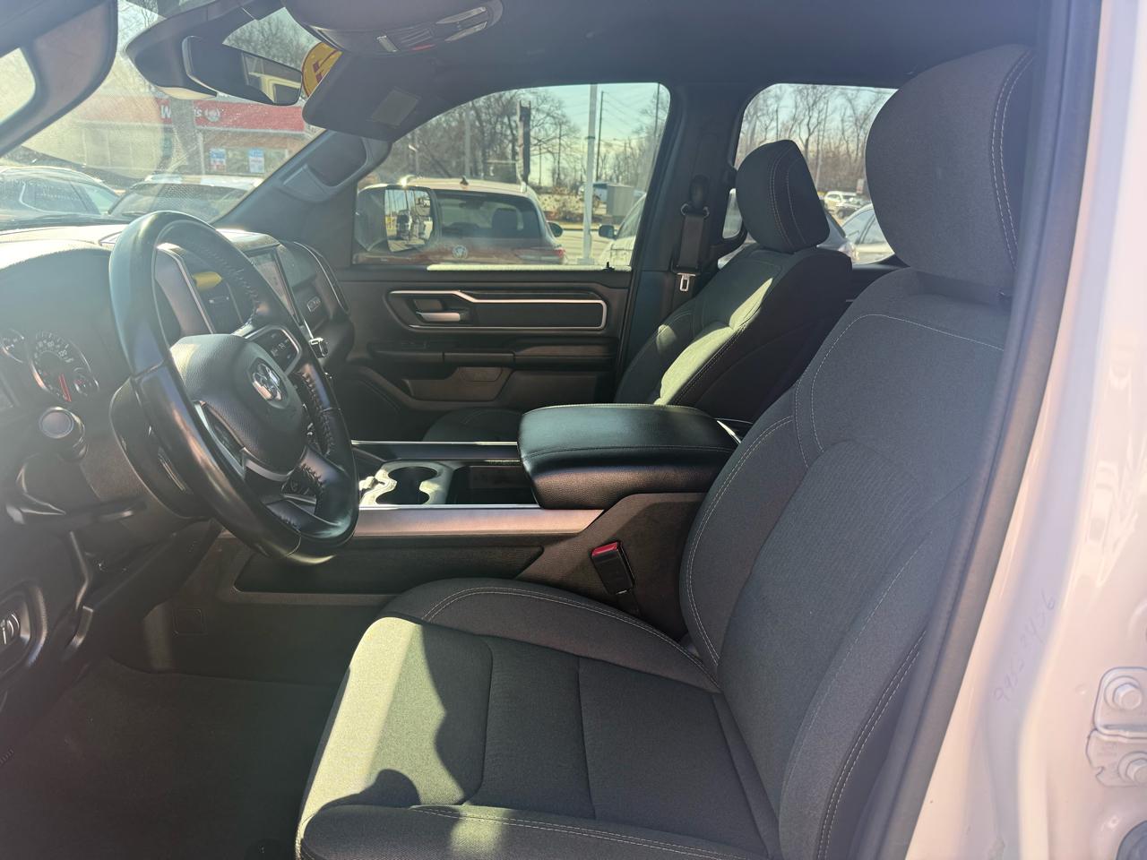 RAM 1500 Lone Star 4x2 Quad Cab 6'4" Box 2022