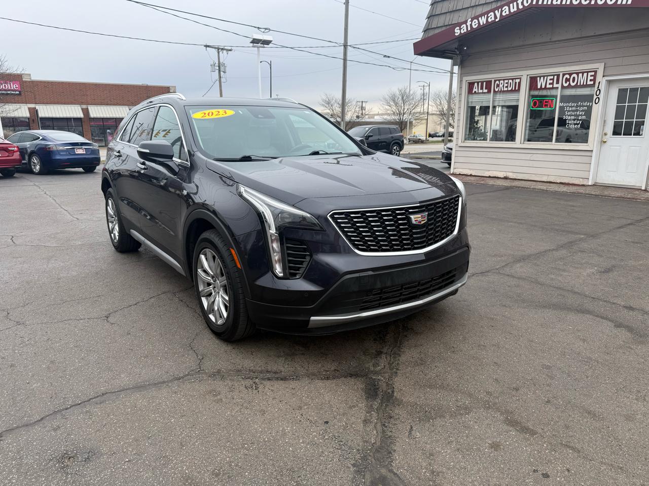2023 Cadillac XT4 AWD 4dr Premium Luxury