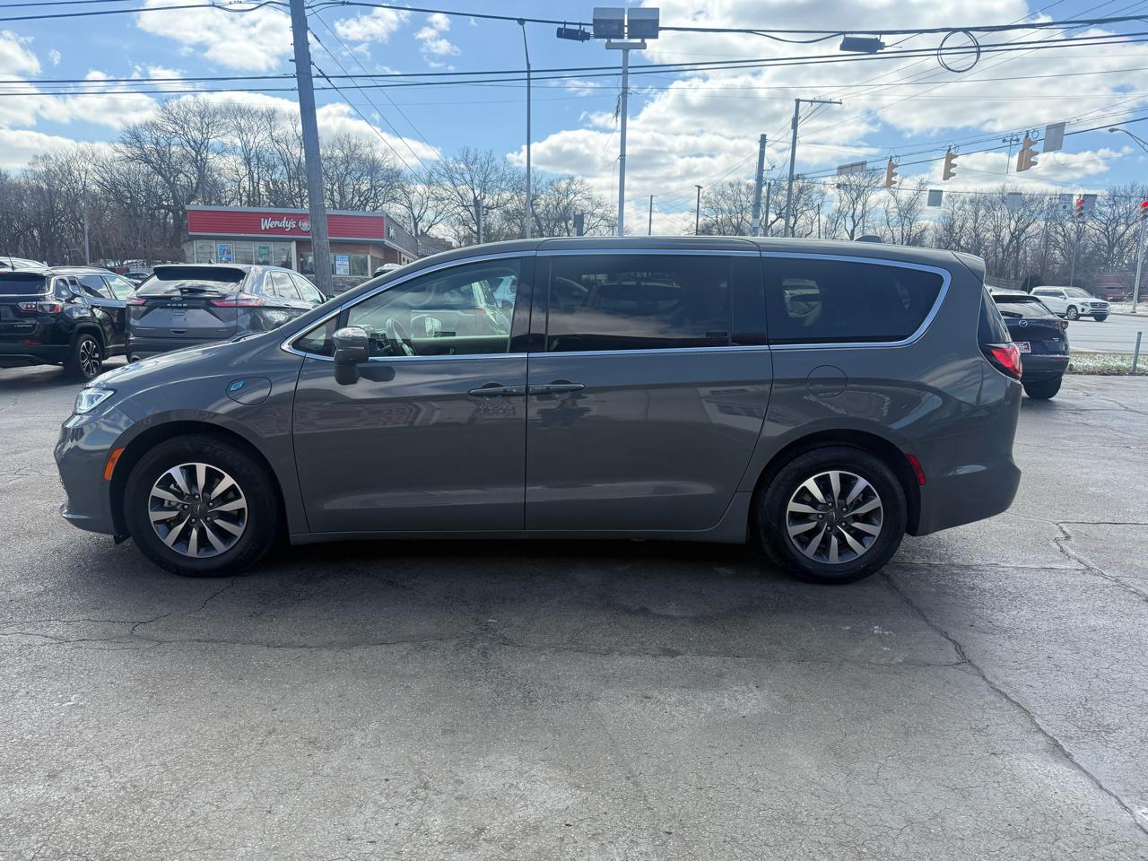 Chrysler Pacifica Hybrid Touring L FWD 2022