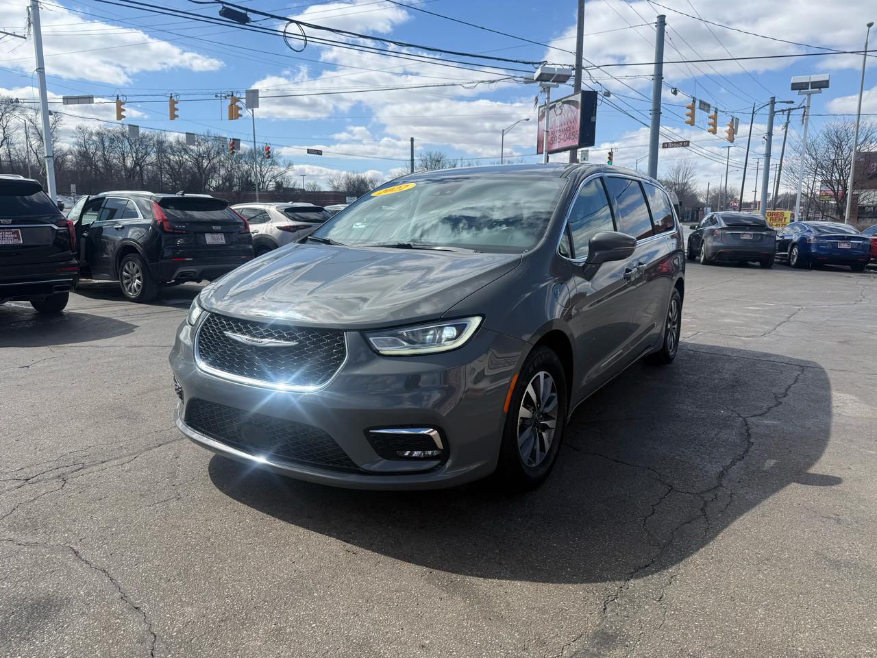 Chrysler Pacifica Hybrid Touring L FWD 2022