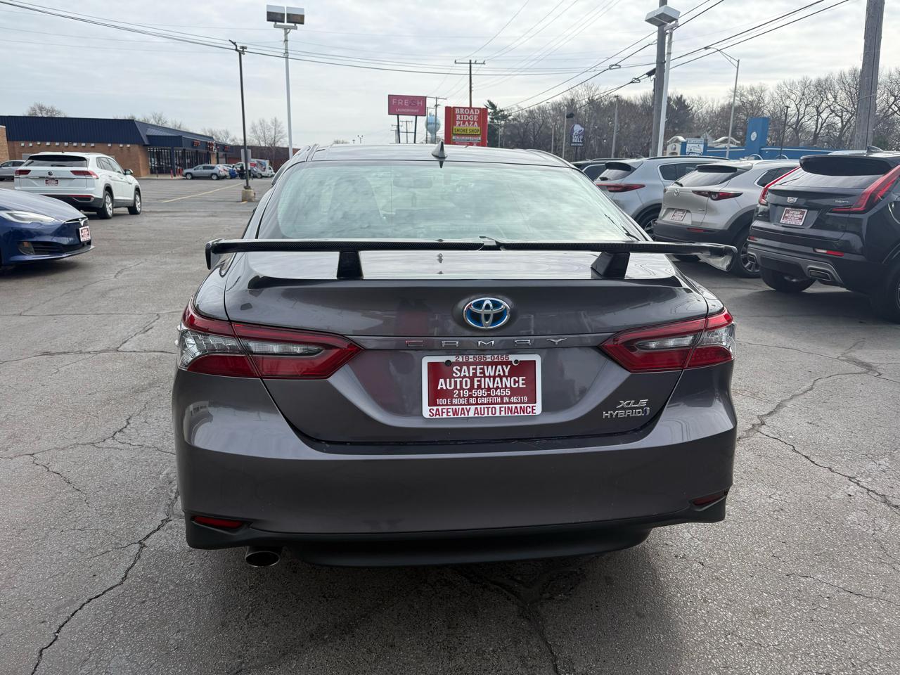 Toyota Camry Hybrid XLE CVT (Natl) 2023