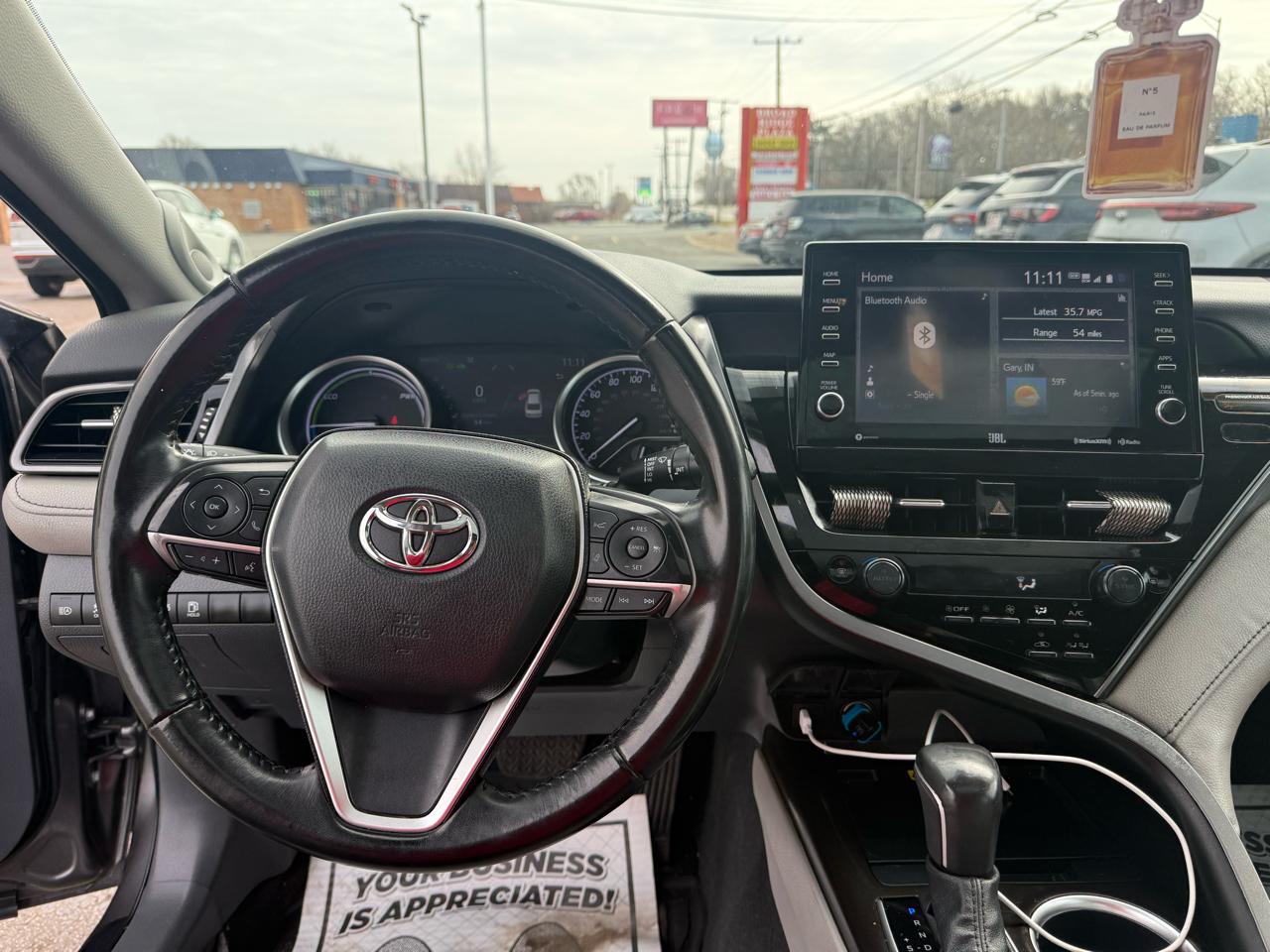 Toyota Camry Hybrid XLE CVT (Natl) 2023