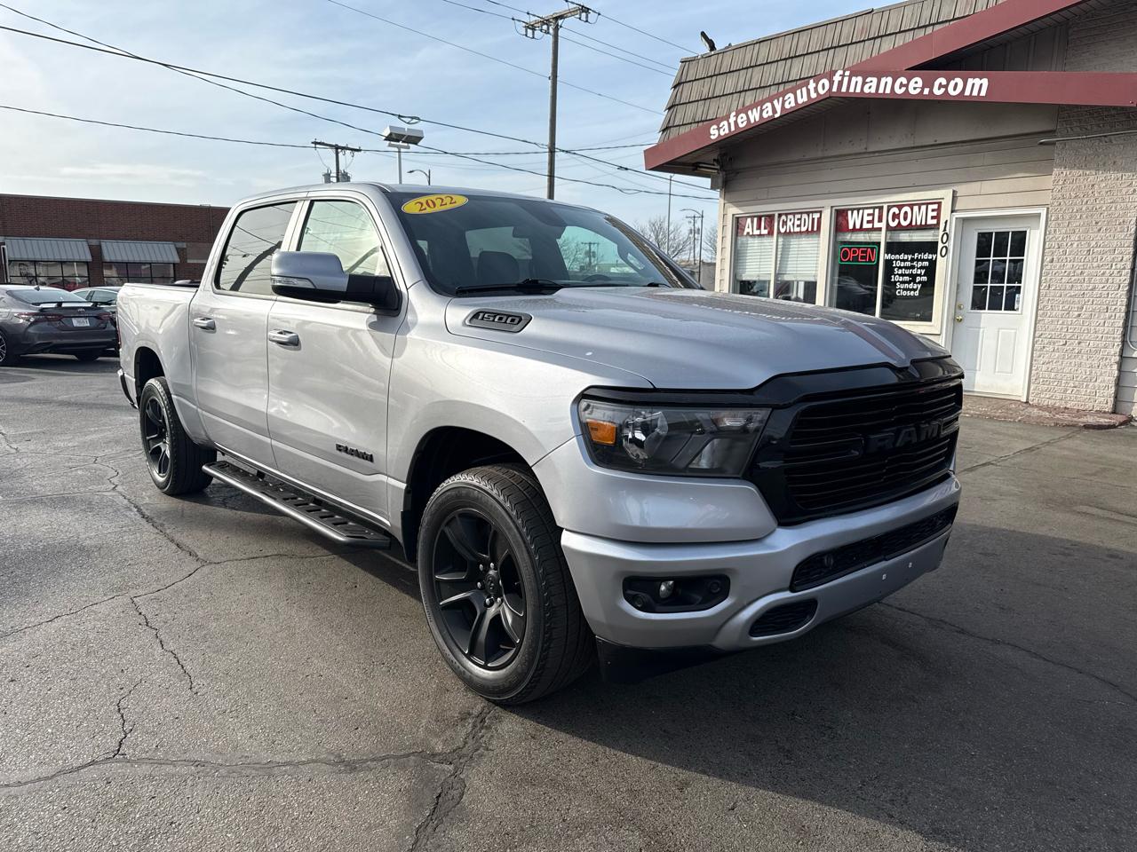2020 RAM 1500 Big Horn 4x4 Crew Cab 5'7" Box