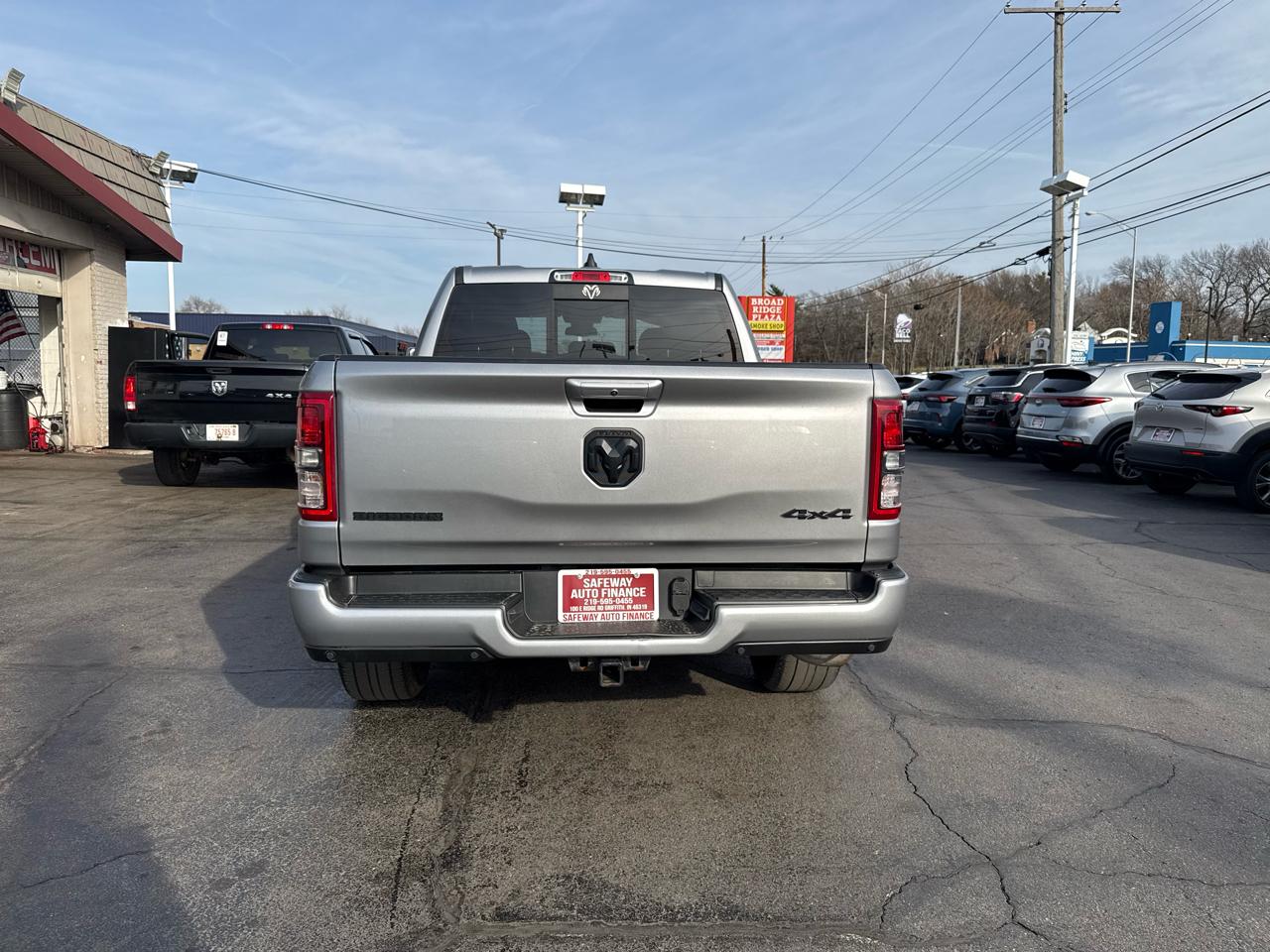 RAM 1500 Big Horn 4x4 Crew Cab 5'7" Box 2020