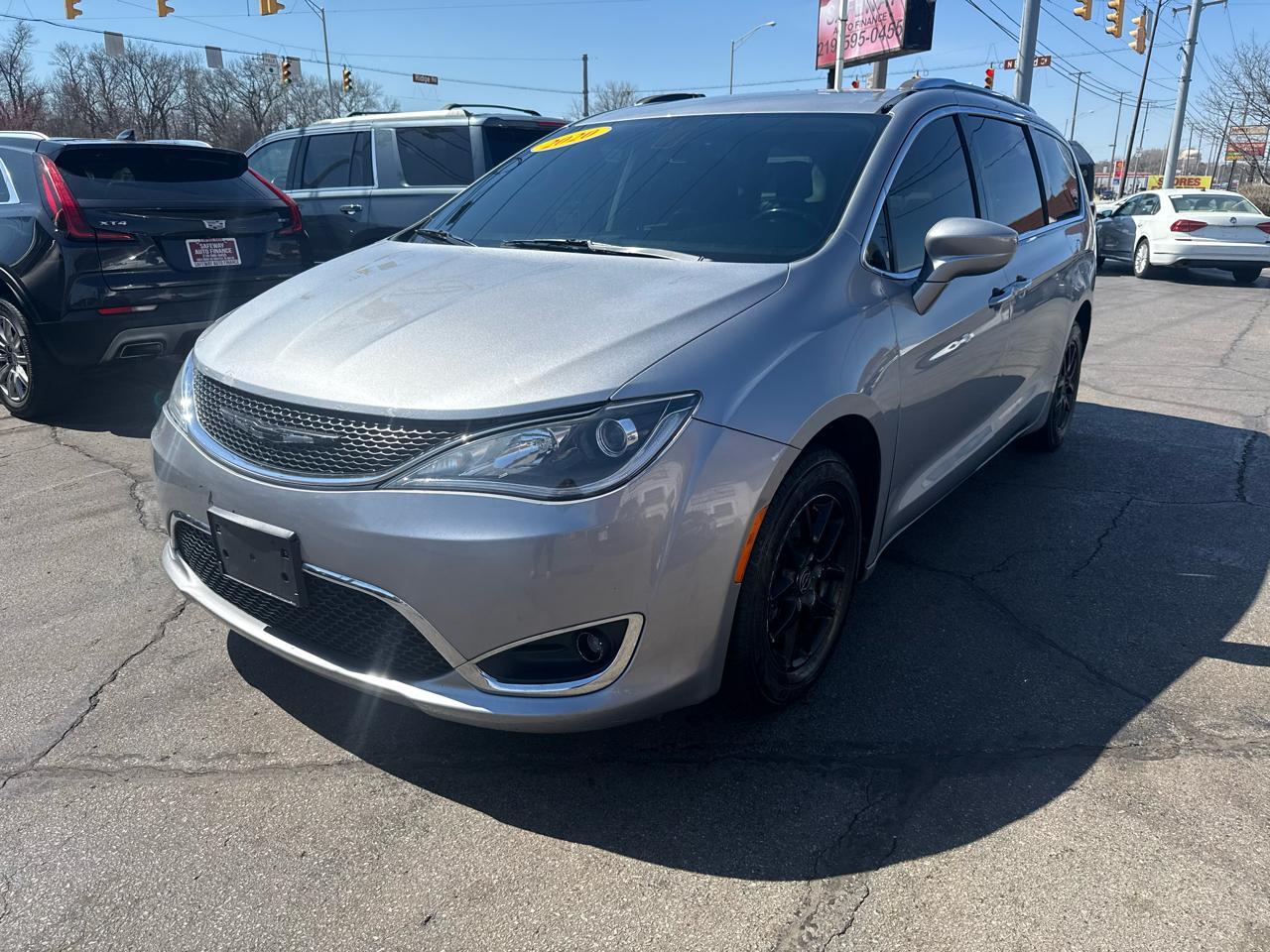 Chrysler Pacifica Touring L FWD 2020