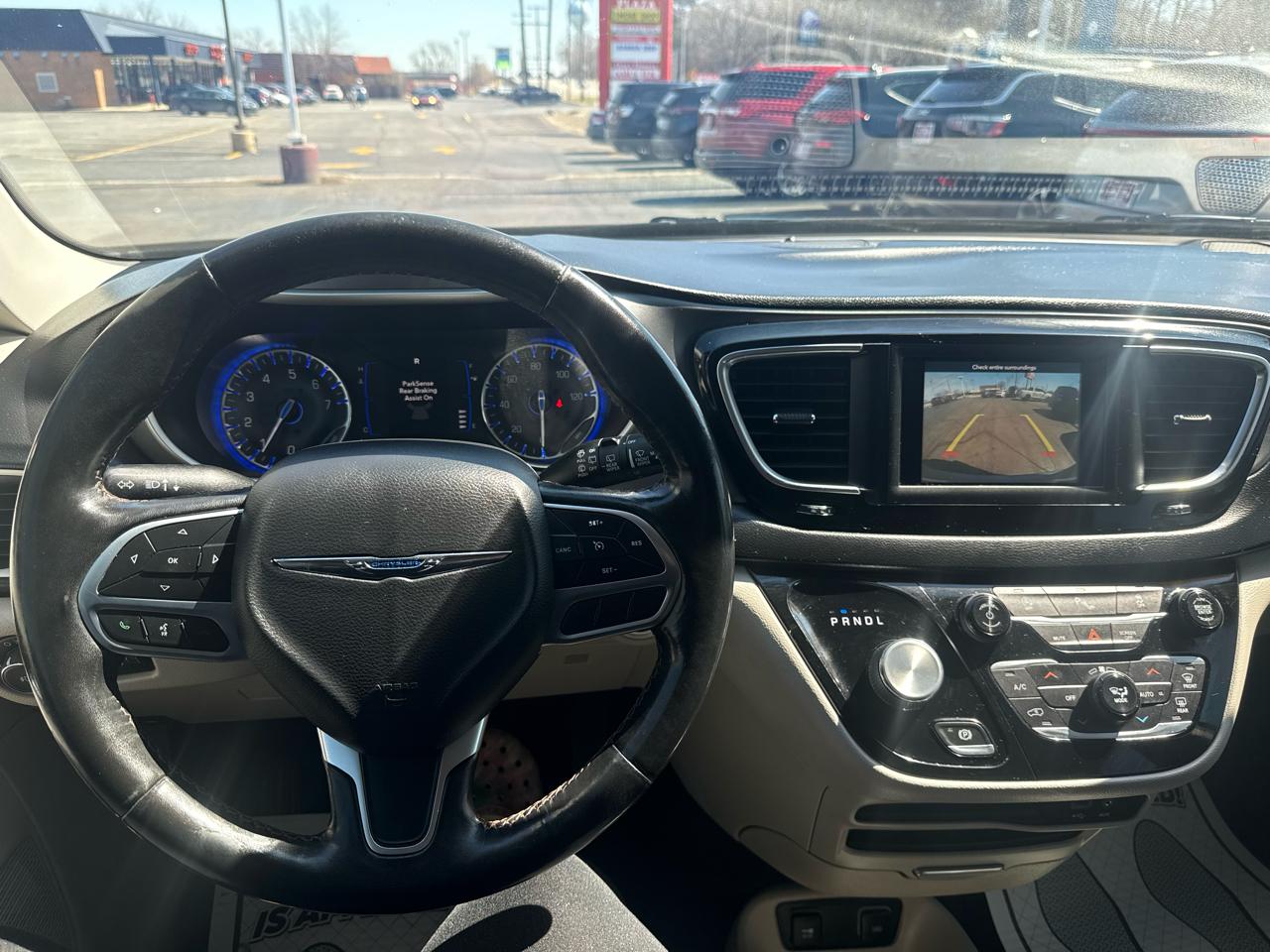 Chrysler Pacifica Touring L FWD 2020