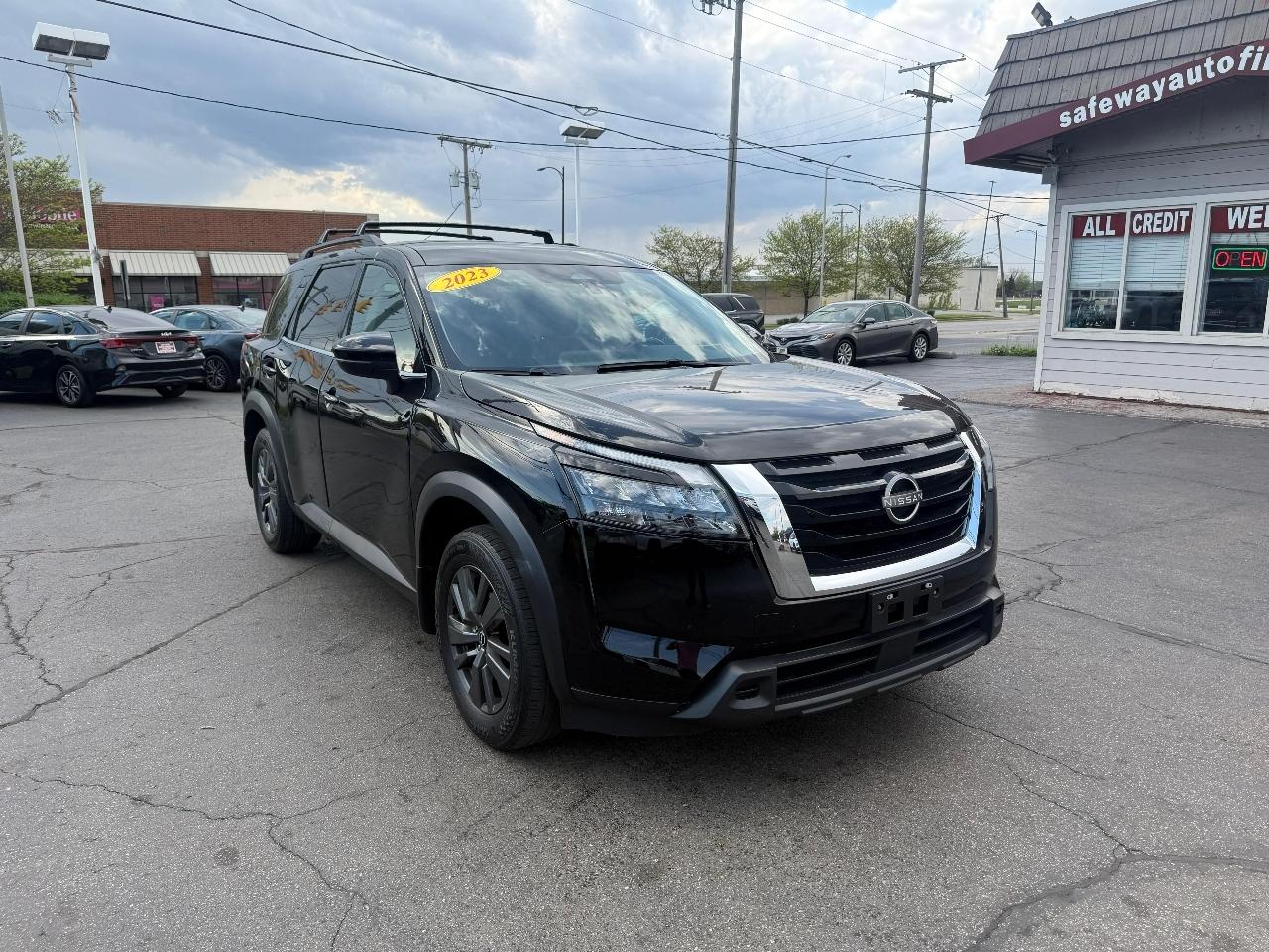 2023 Nissan Pathfinder SV 4WD