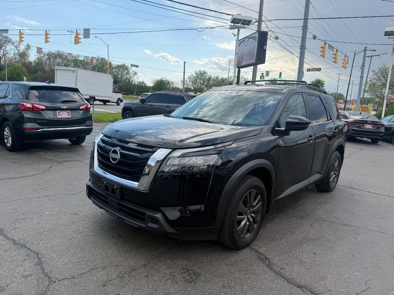 Nissan Pathfinder SV 4WD 2023
