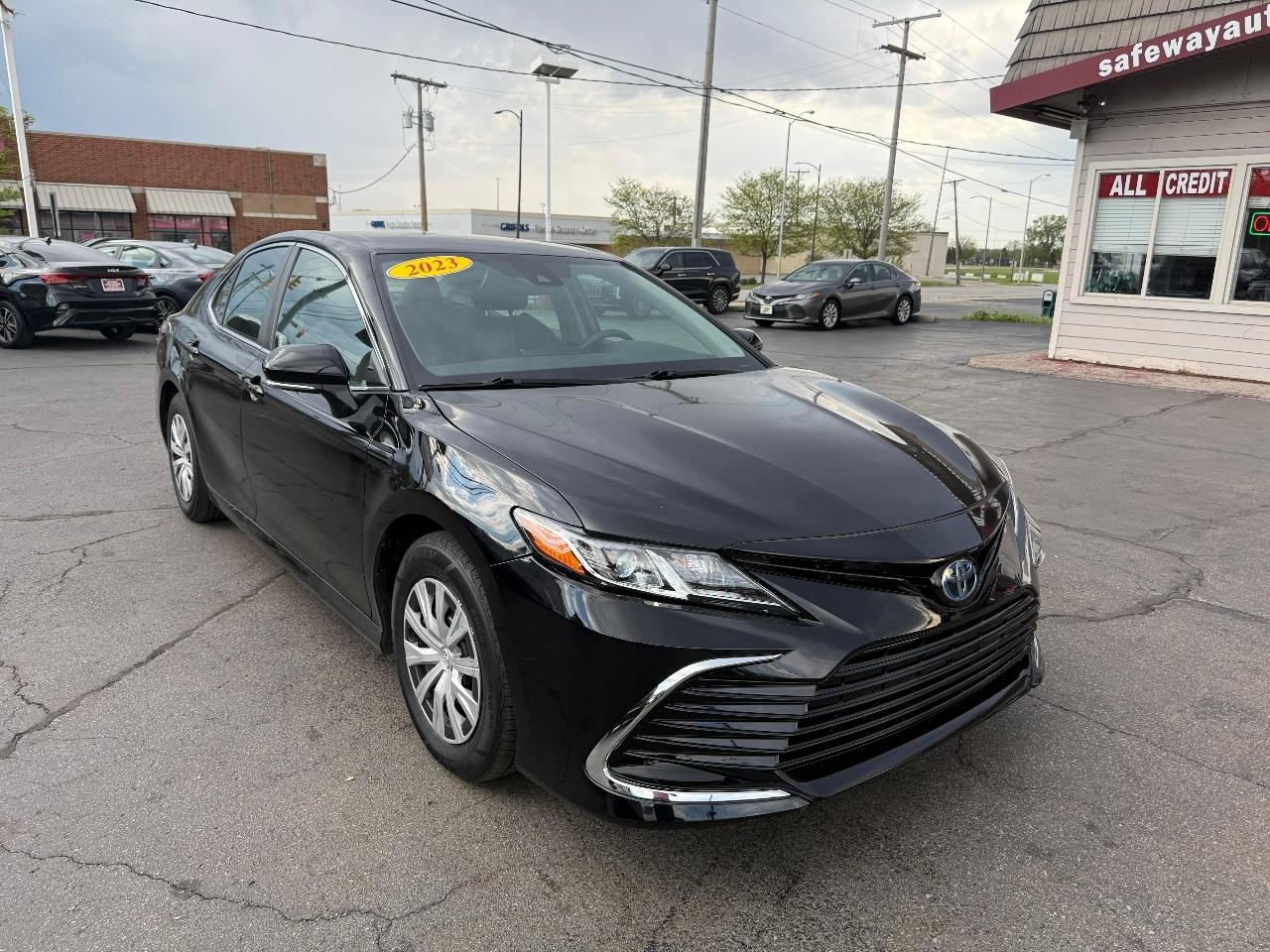 2023 Toyota Camry Hybrid LE CVT (Natl)