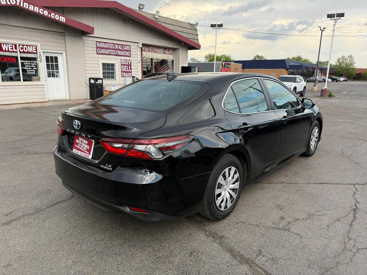 Toyota Camry Hybrid LE CVT (Natl) 2023