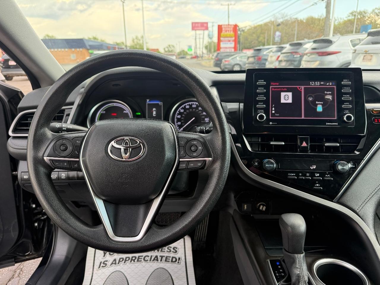 Toyota Camry Hybrid LE CVT (Natl) 2023