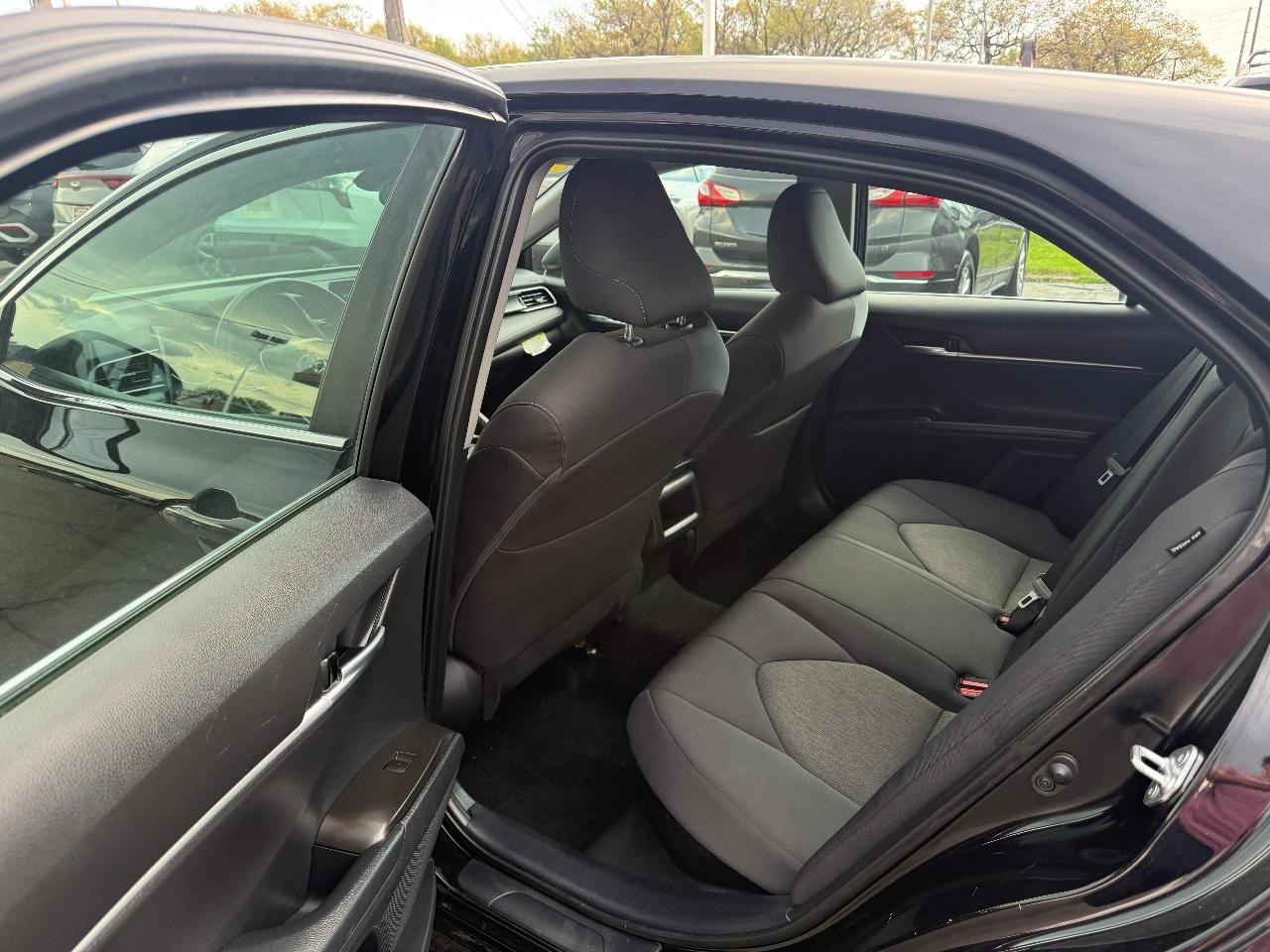 Toyota Camry Hybrid LE CVT (Natl) 2023
