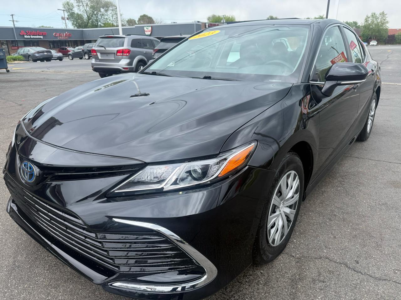 Toyota Camry Hybrid LE CVT (Natl) 2023