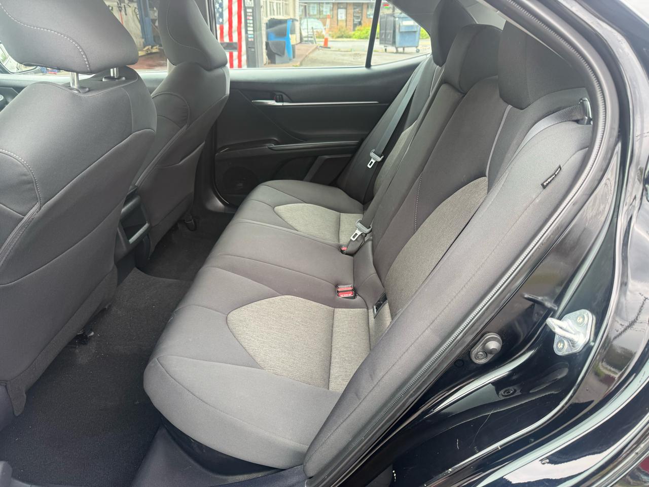 Toyota Camry Hybrid LE CVT (Natl) 2023