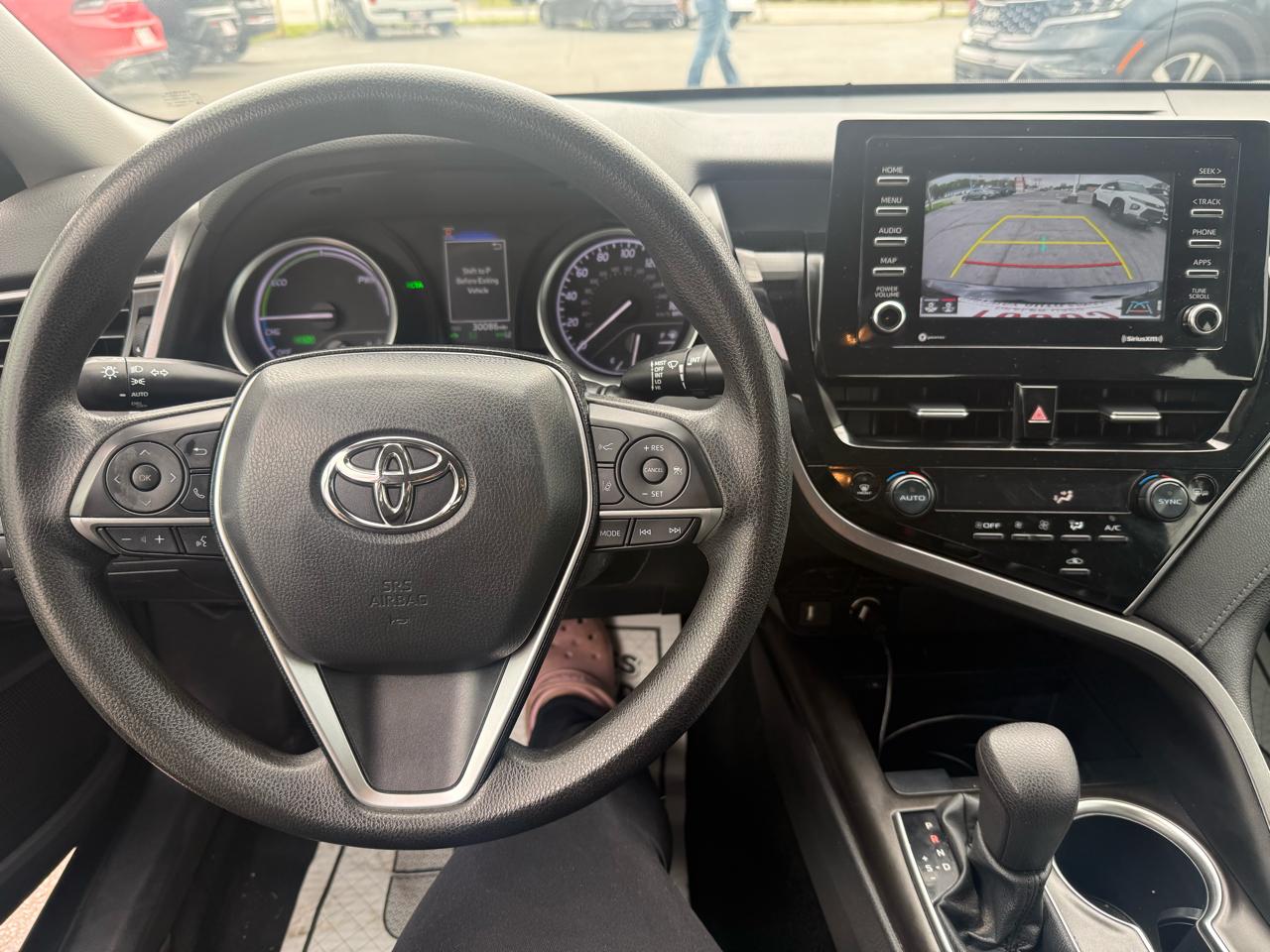 Toyota Camry Hybrid LE CVT (Natl) 2023