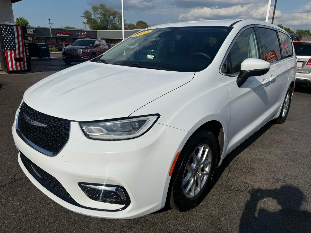 Chrysler Pacifica Touring L FWD 2023