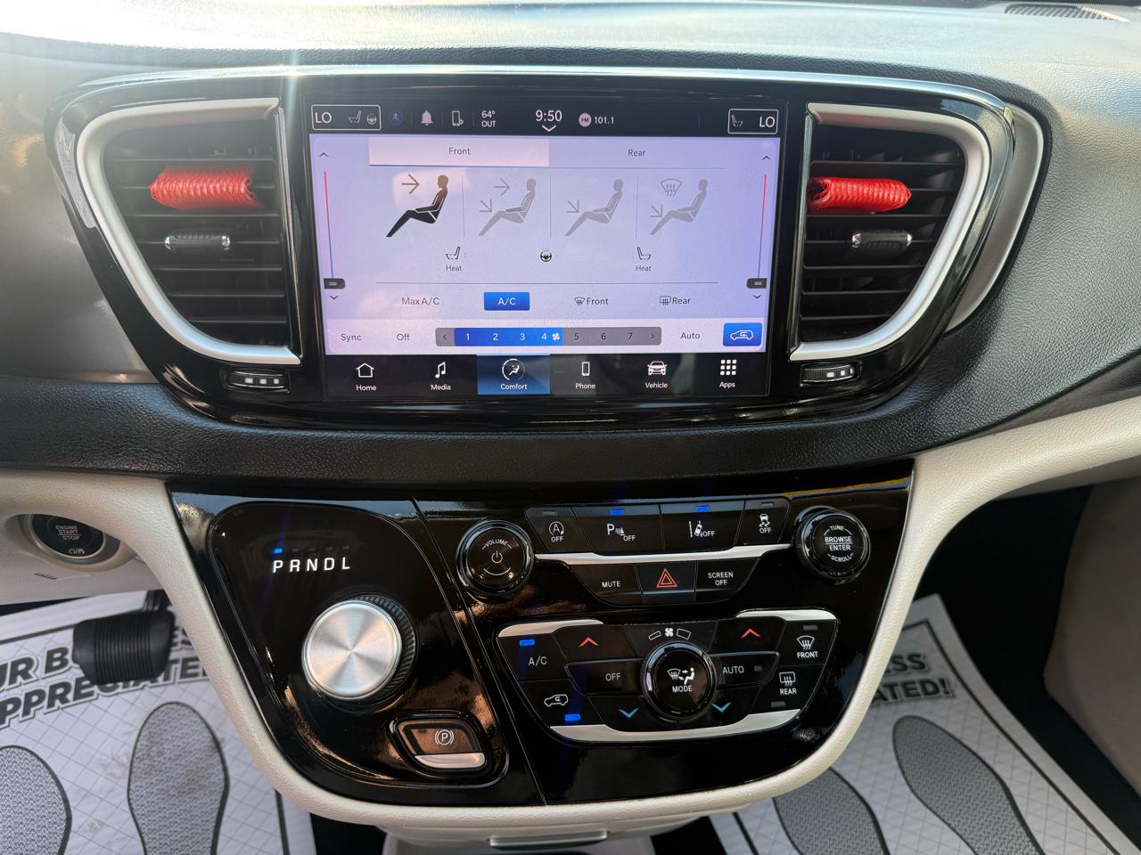Chrysler Pacifica Touring L FWD 2023