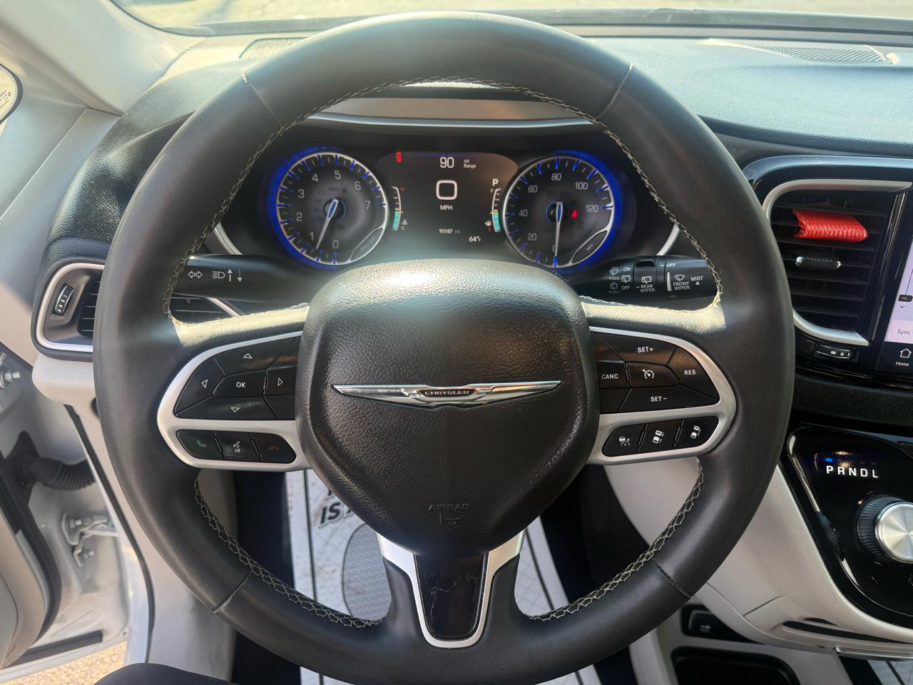 Chrysler Pacifica Touring L FWD 2023