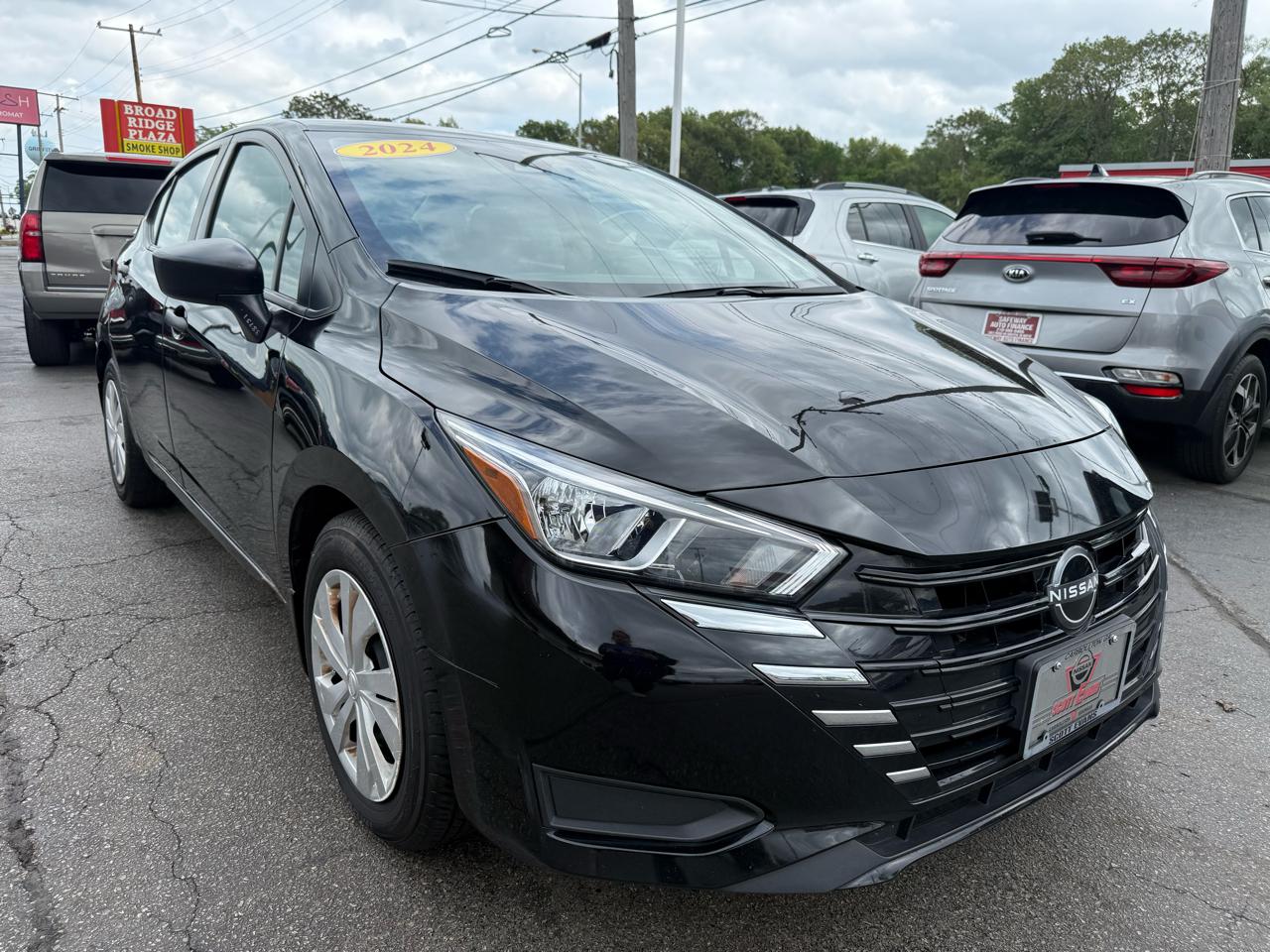 2024 Nissan Versa S CVT