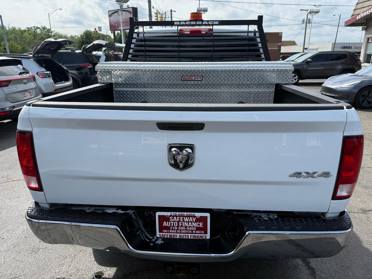 RAM 1500 Classic Tradesman 4x4 Crew Cab 5'7" Box 2022