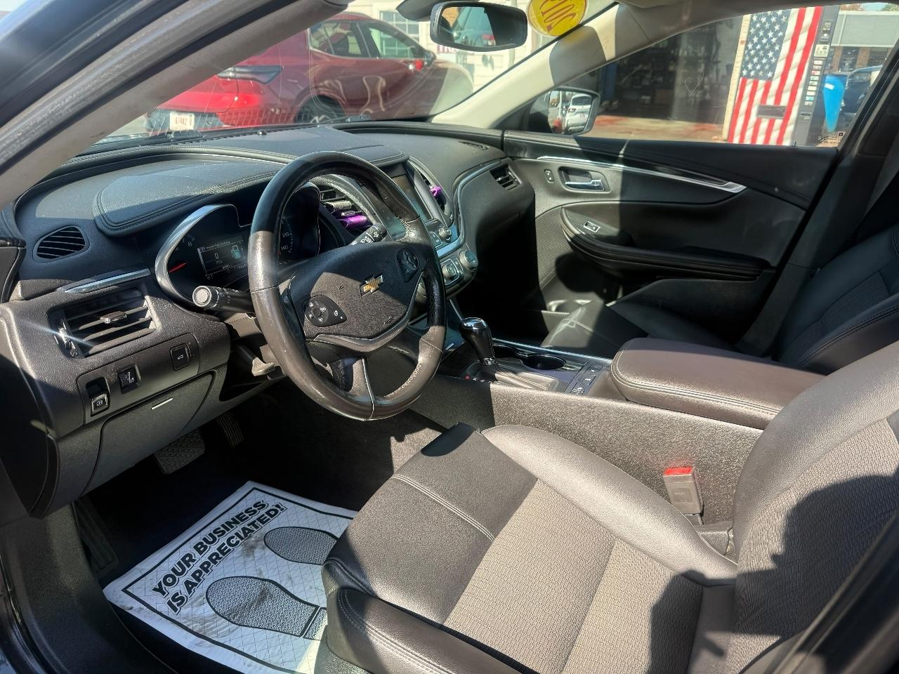 Chevrolet Impala 4dr Sdn LT w/1LT 2019