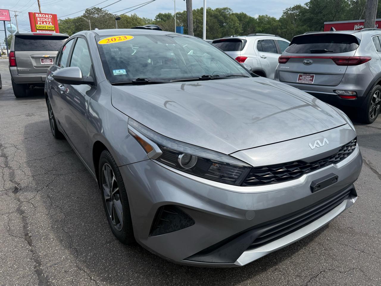 2023 Kia Forte LXS IVT