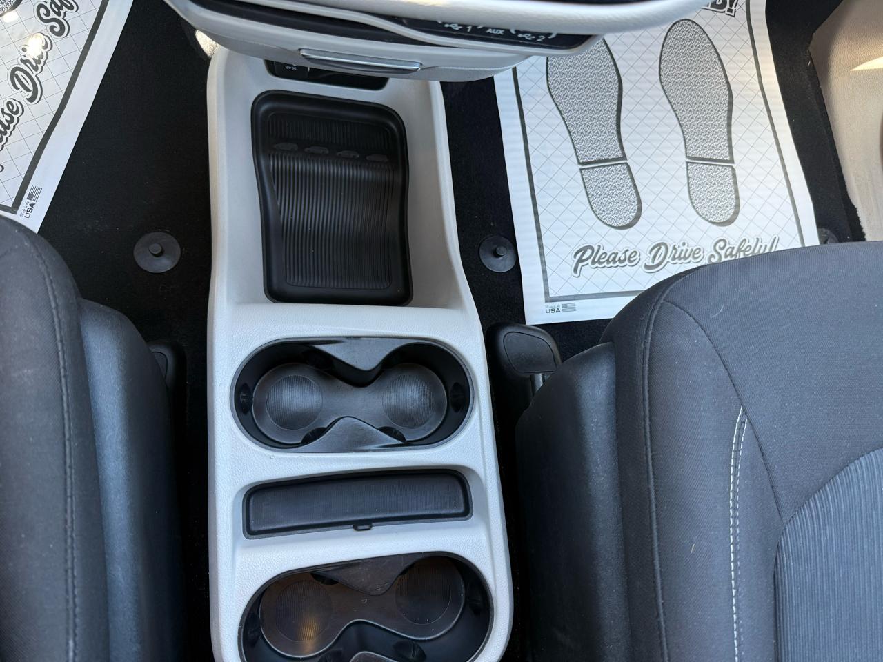Chrysler Voyager LX FWD 2023