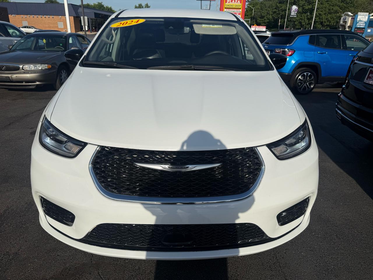 2024 Chrysler Pacifica Touring L FWD