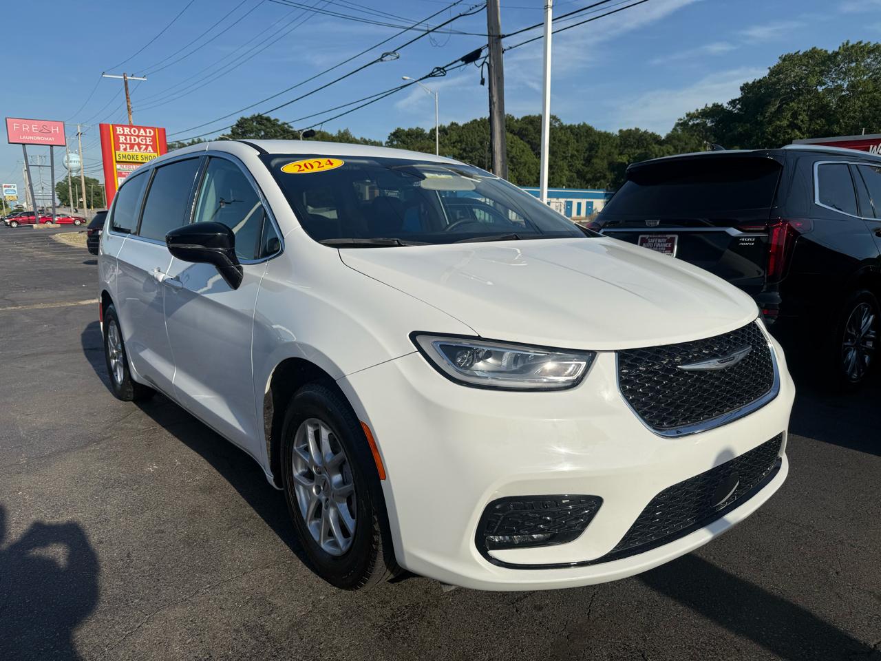 2024 Chrysler Pacifica Touring L FWD
