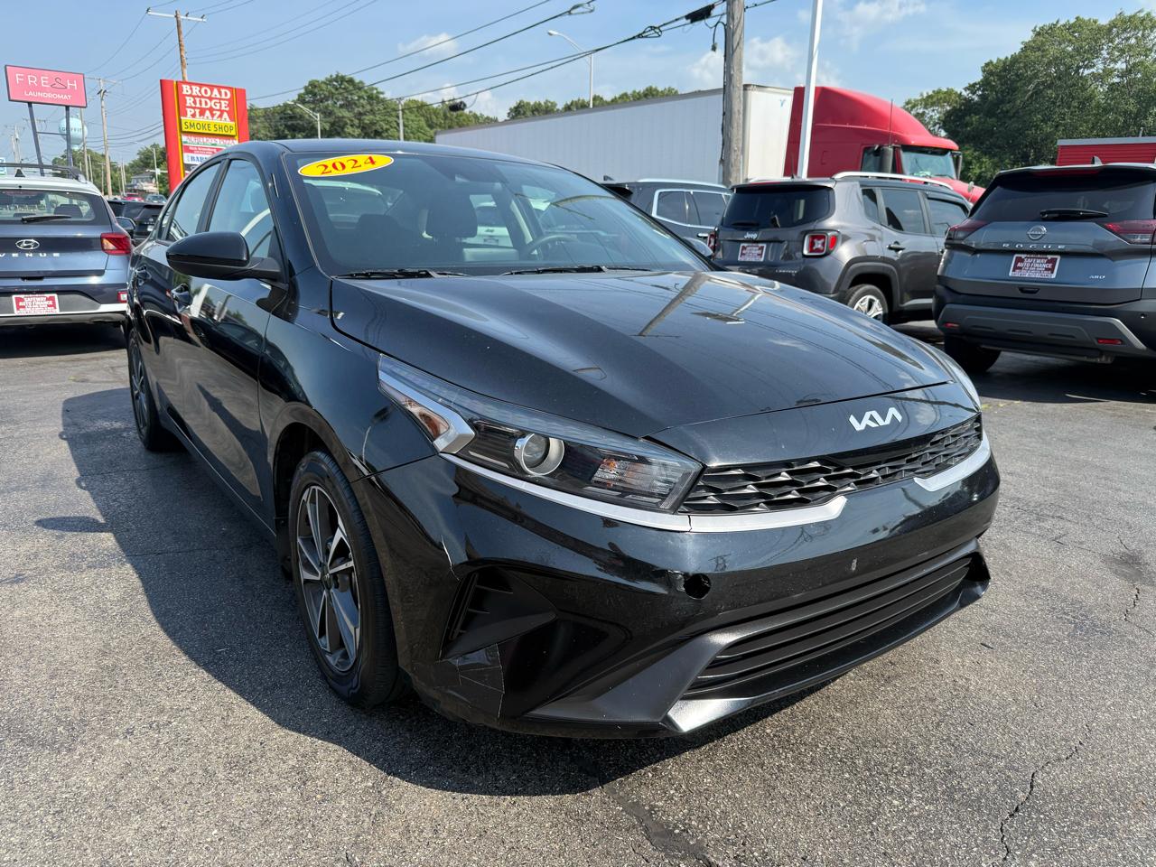 2024 Kia Forte LXS IVT