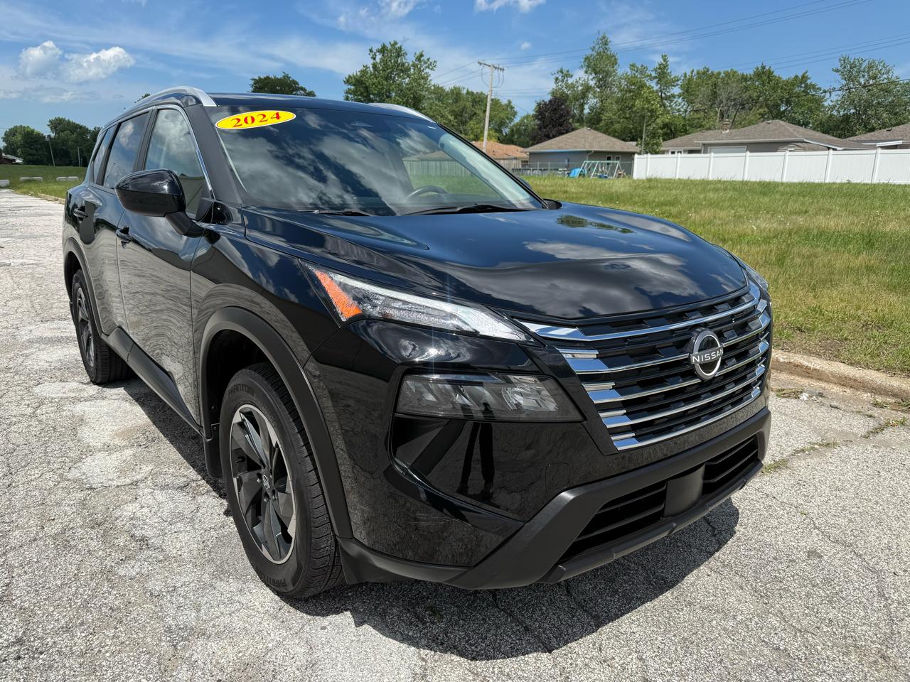 2024 Nissan Rogue FWD SV