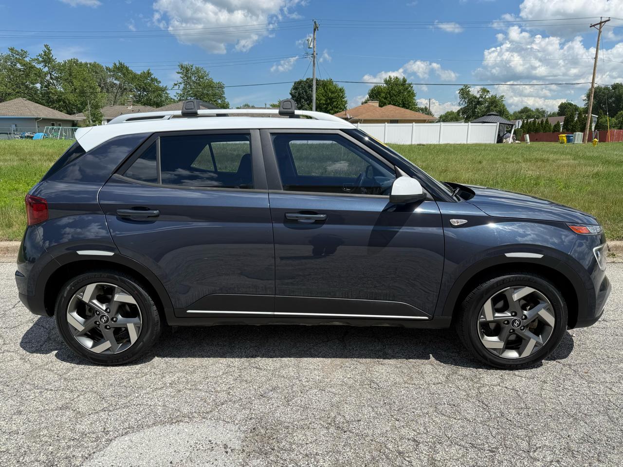 Hyundai Venue Limited IVT 2022