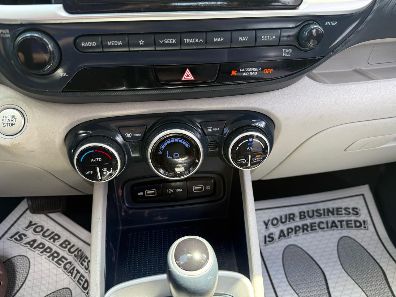 Hyundai Venue Limited IVT 2022