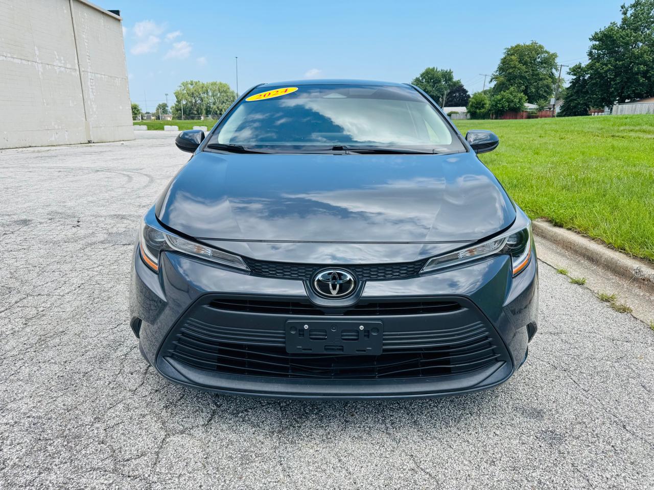 Toyota Corolla LE CVT (Natl) 2024