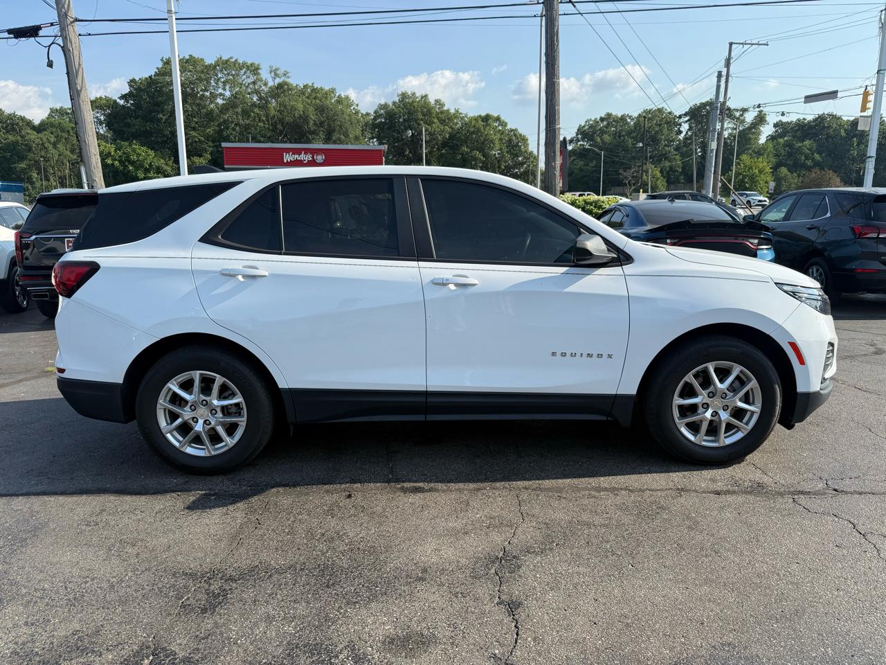 Chevrolet Equinox FWD 4dr LS w/1LS 2022