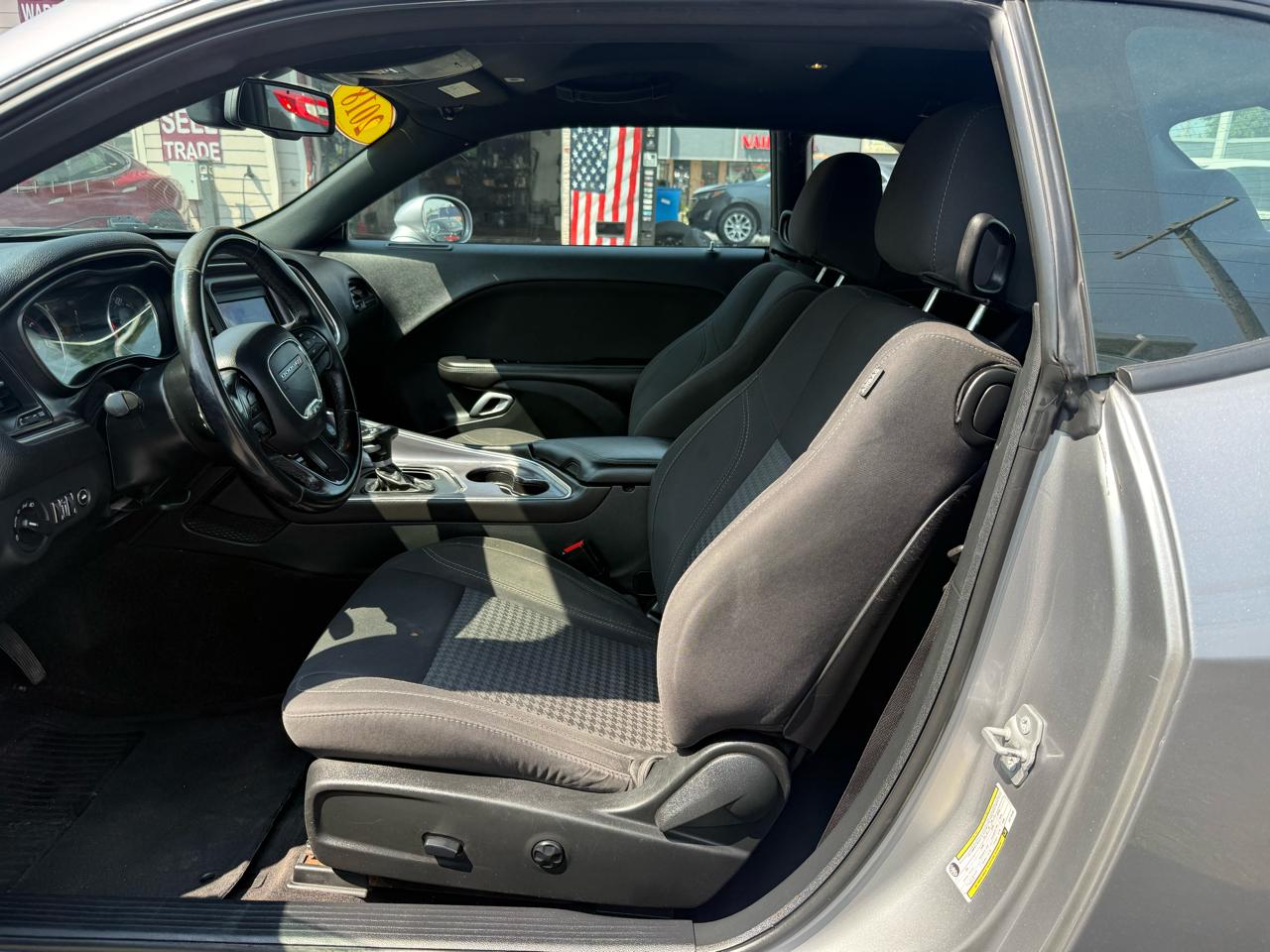 Dodge Challenger SXT RWD 2018