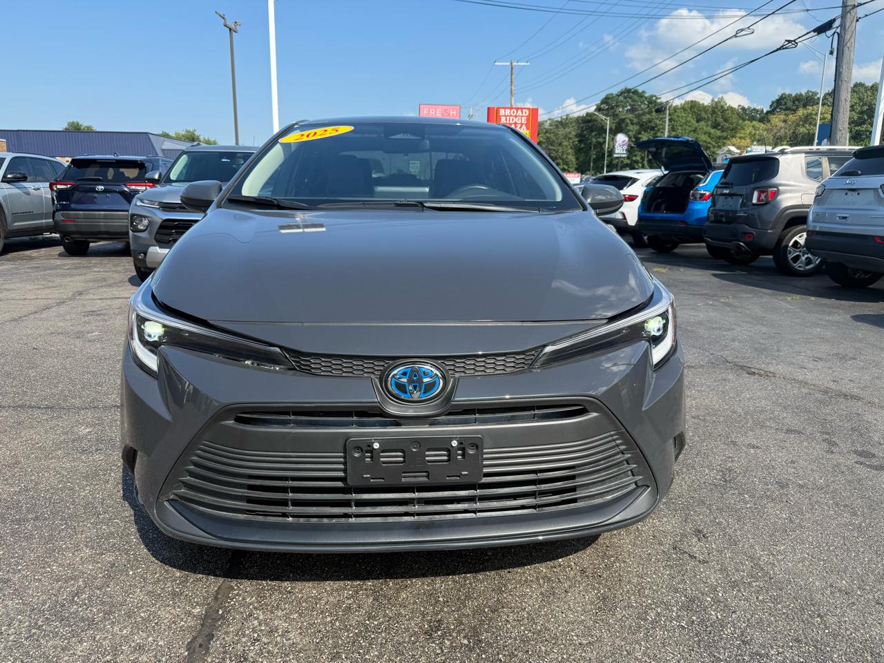 Toyota Corolla Hybrid LE FWD (Natl) 2025