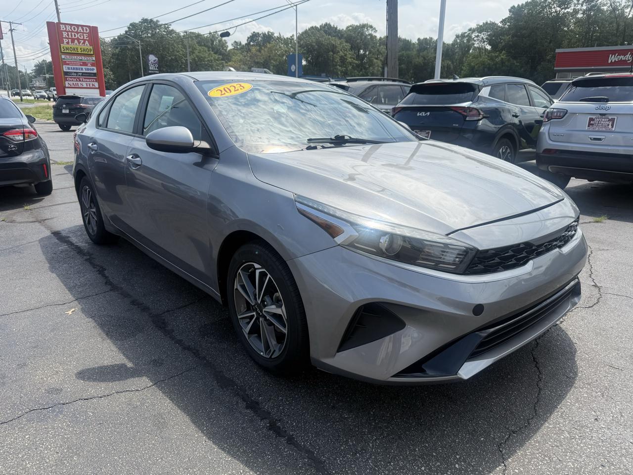 2023 Kia Forte LXS IVT