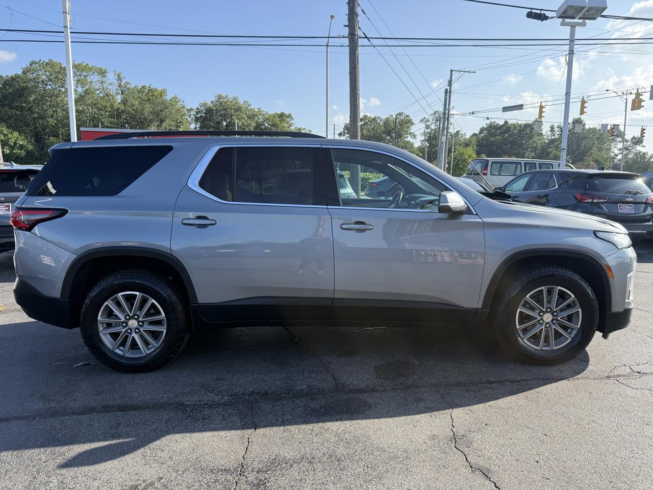 Chevrolet Traverse AWD 4dr LT Cloth w/1LT 2023