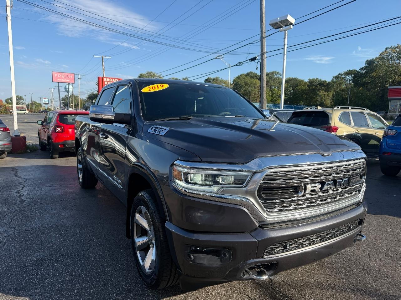 2019 RAM 1500 Limited 4x4 Crew Cab 5'7" Box
