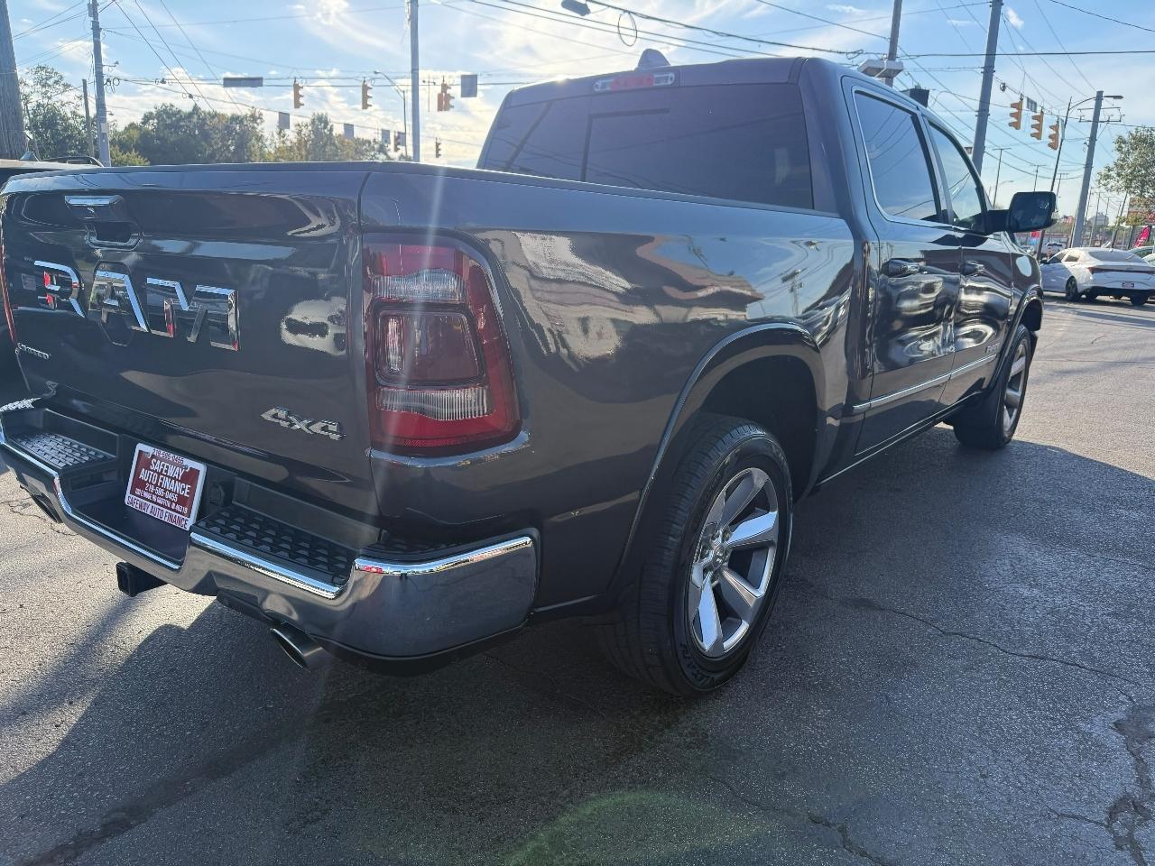 RAM 1500 Limited 4x4 Crew Cab 5'7" Box 2019