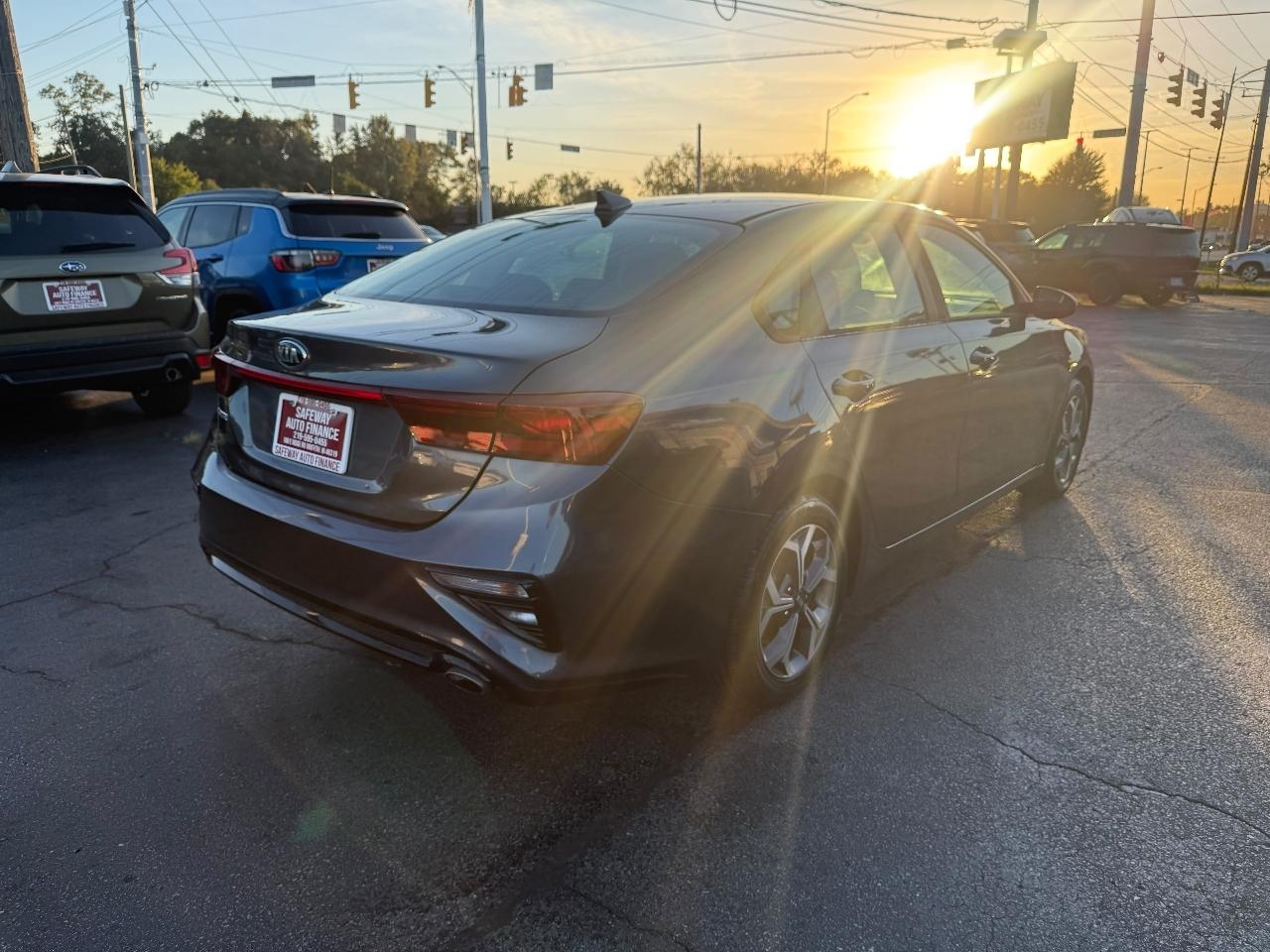 Kia Forte LXS IVT 2020