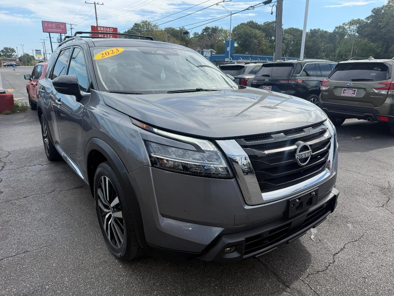 2023 Nissan Pathfinder Platinum 4WD