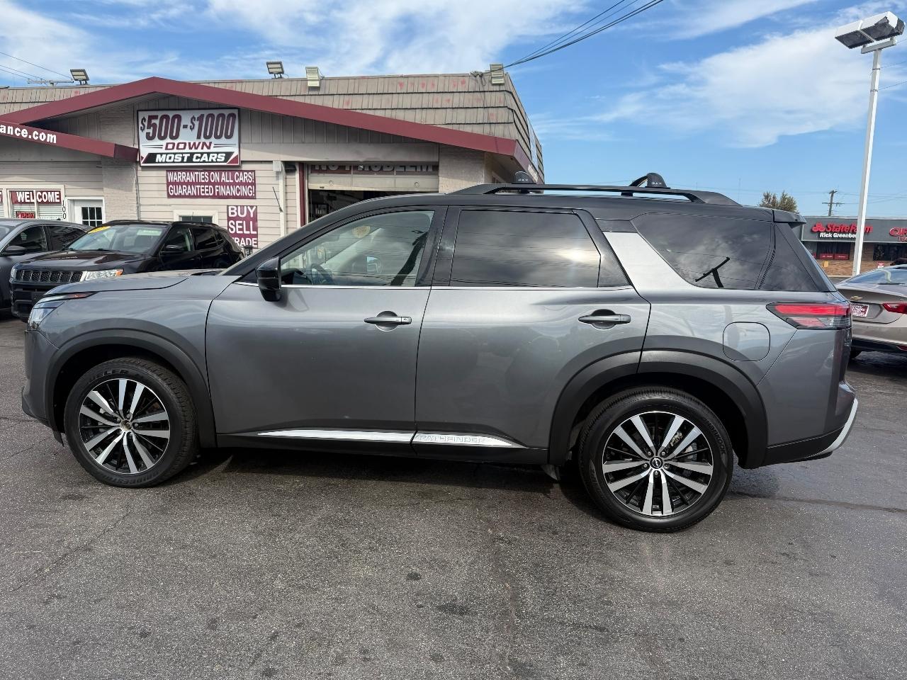 Nissan Pathfinder Platinum 4WD 2023