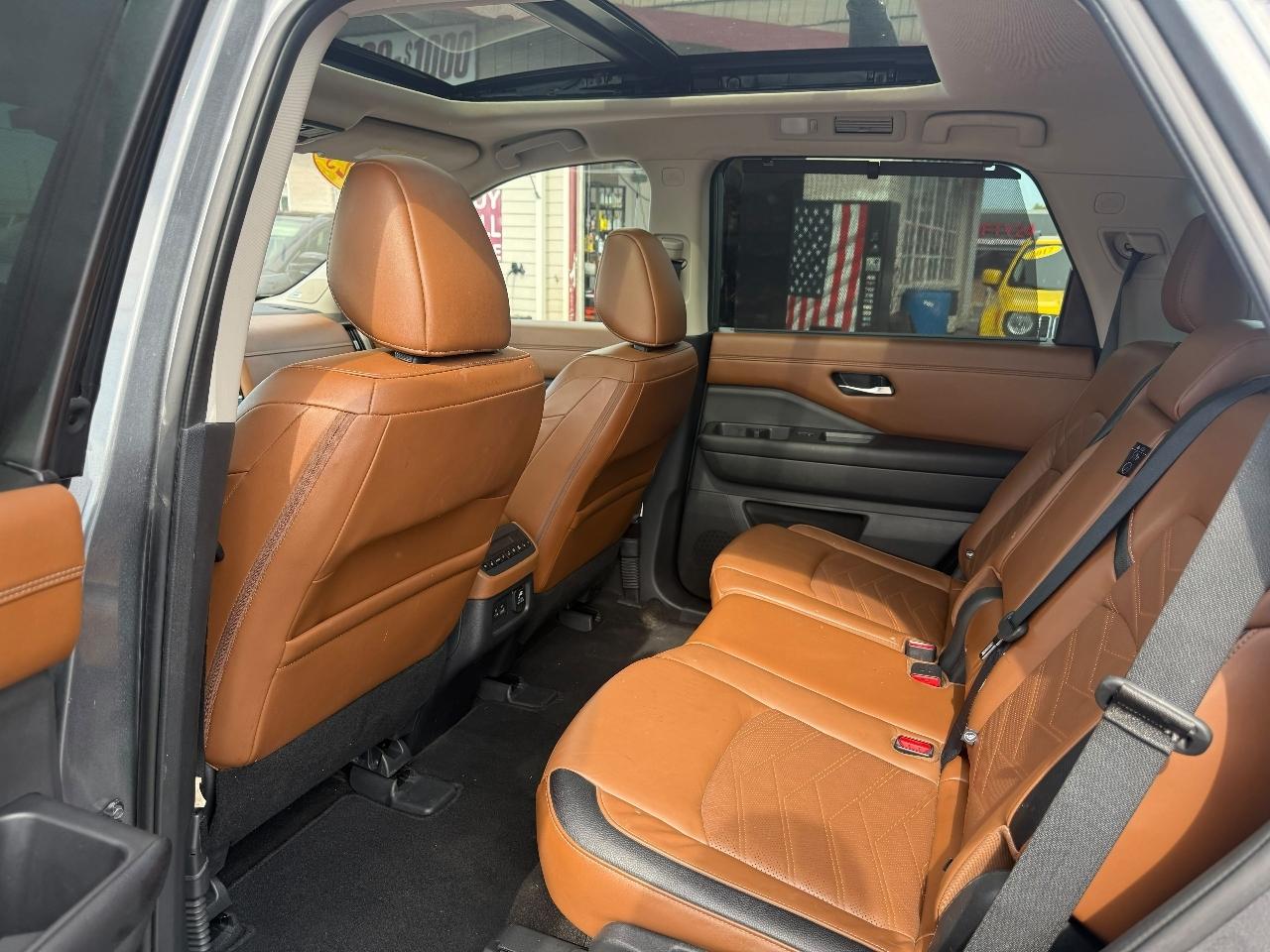 Nissan Pathfinder Platinum 4WD 2023