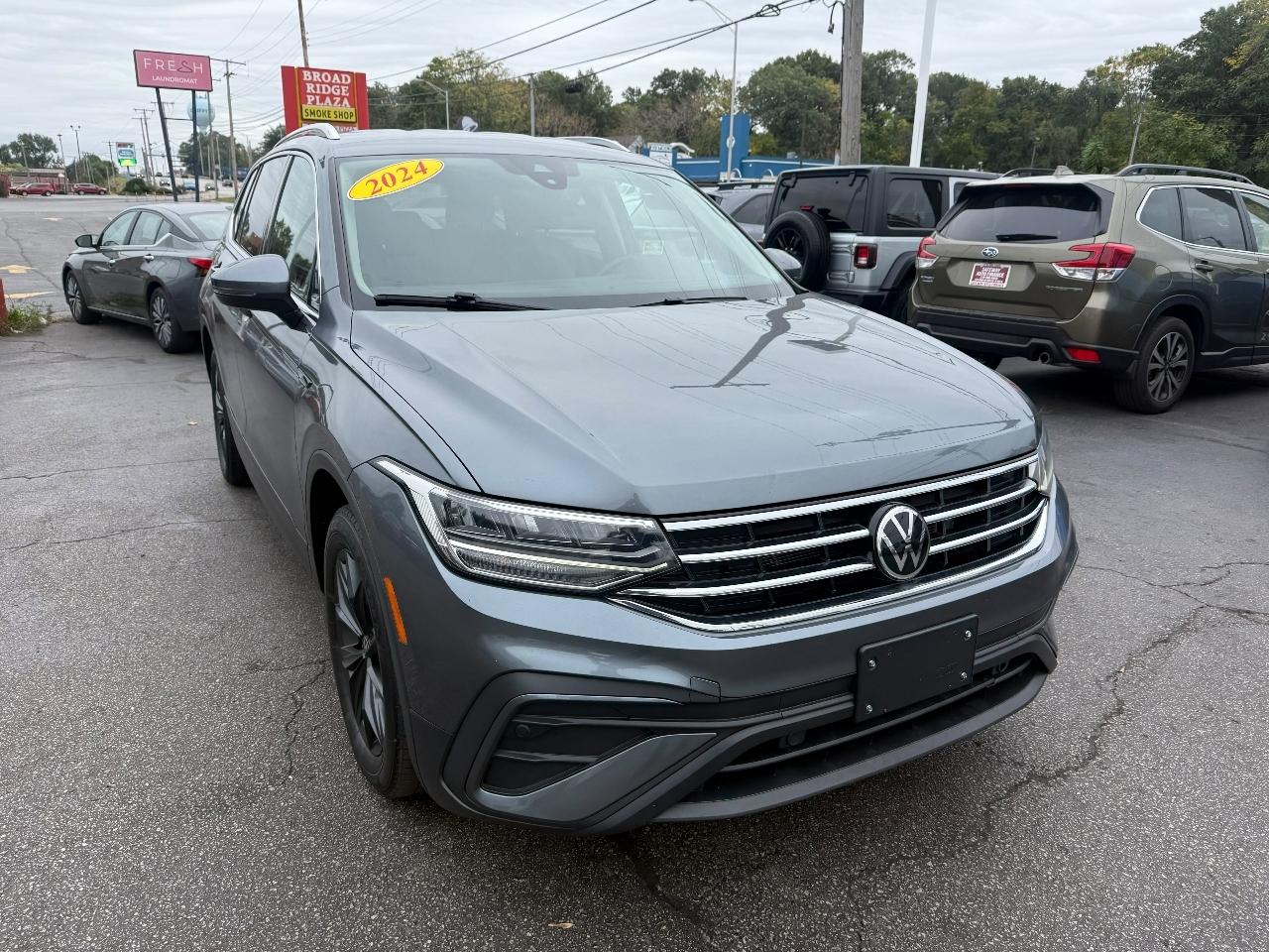 2024 Volkswagen Tiguan 2.0T SE FWD